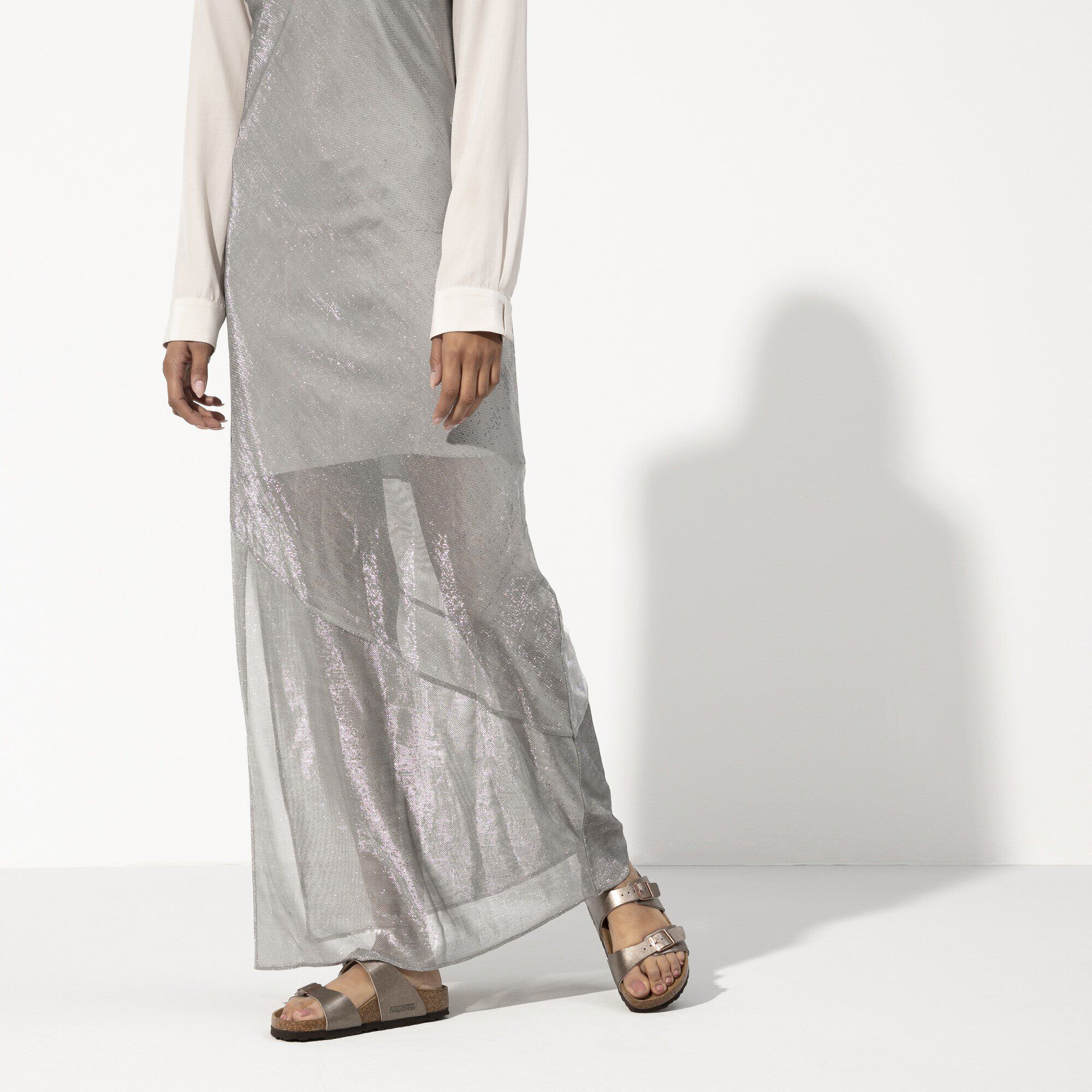 Sydney Birko-Flor with a female model