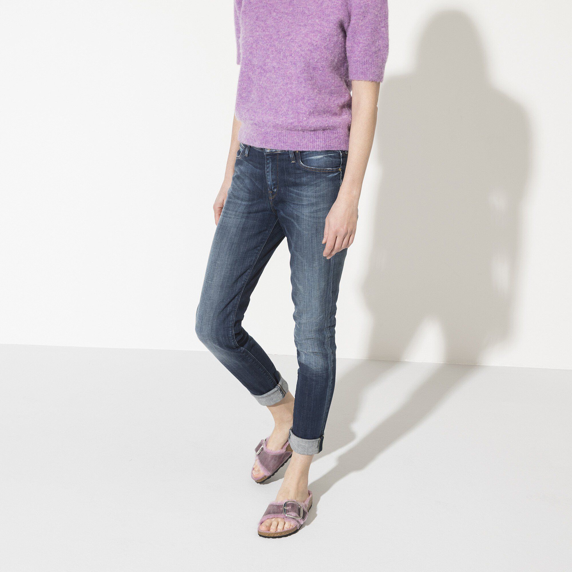 Madrid Big Buckle Shearling / マドリッド ビッグバックル シアリング オイルドナチュラルレザー with a female model