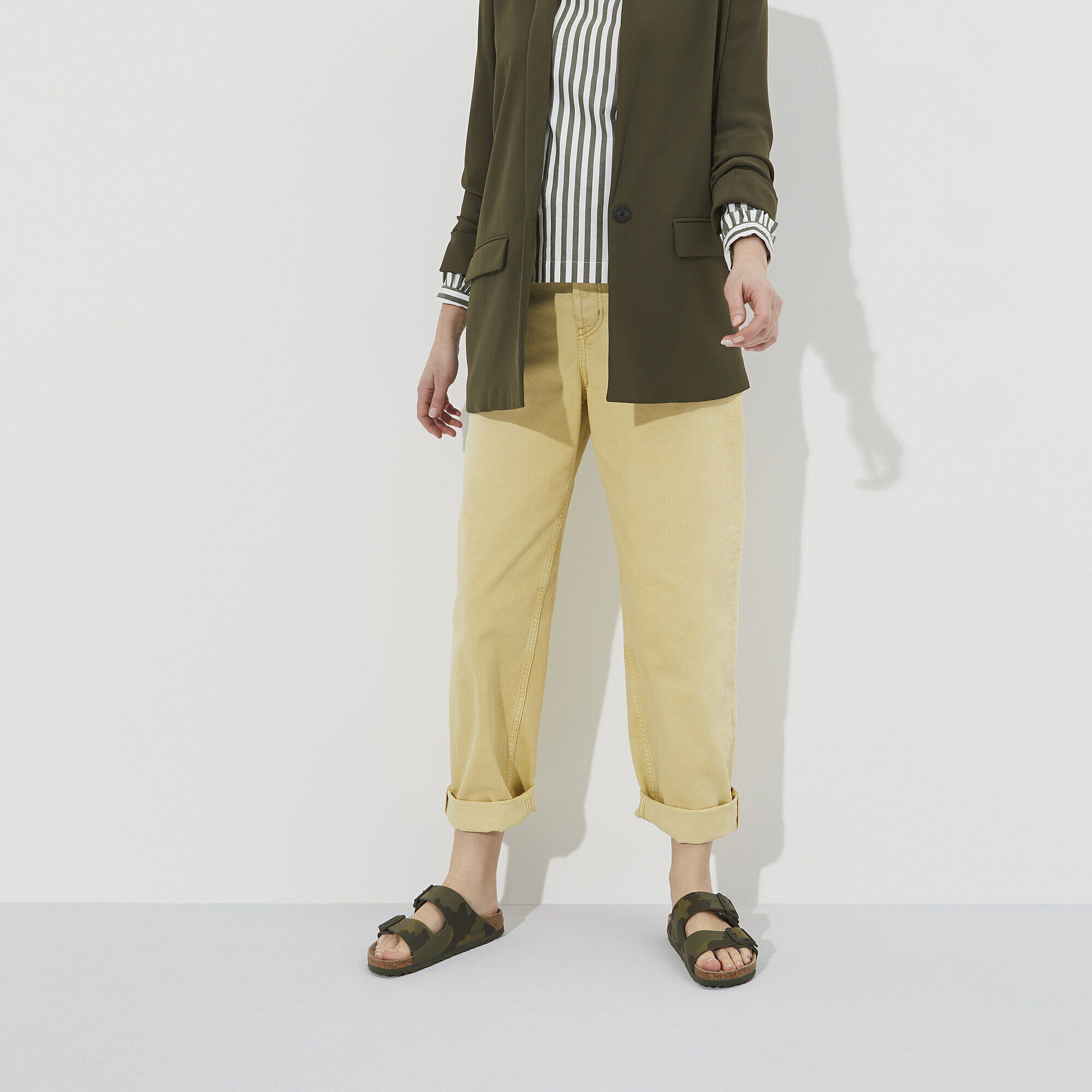 Arizona Soft Footbed Birko-Flor with a female model