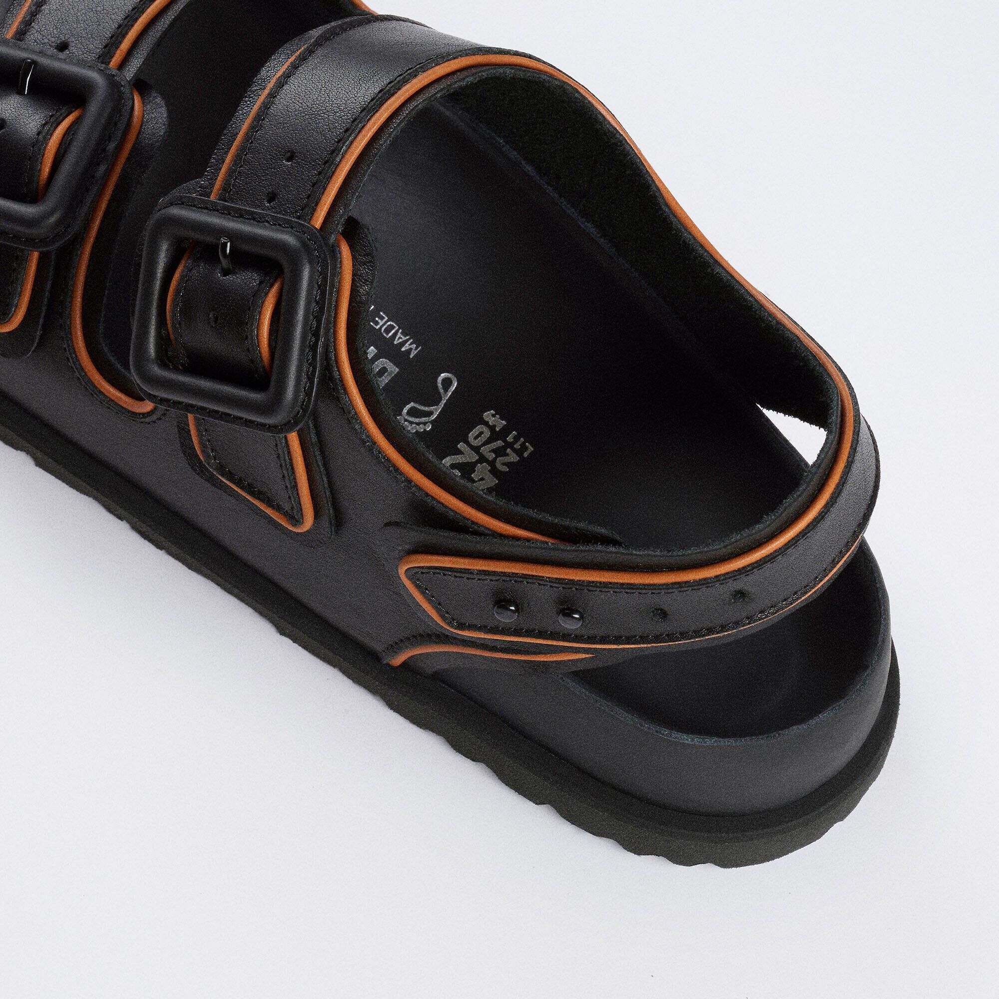 1774 Milano Leather Natural Leather Close-up view showing material detail