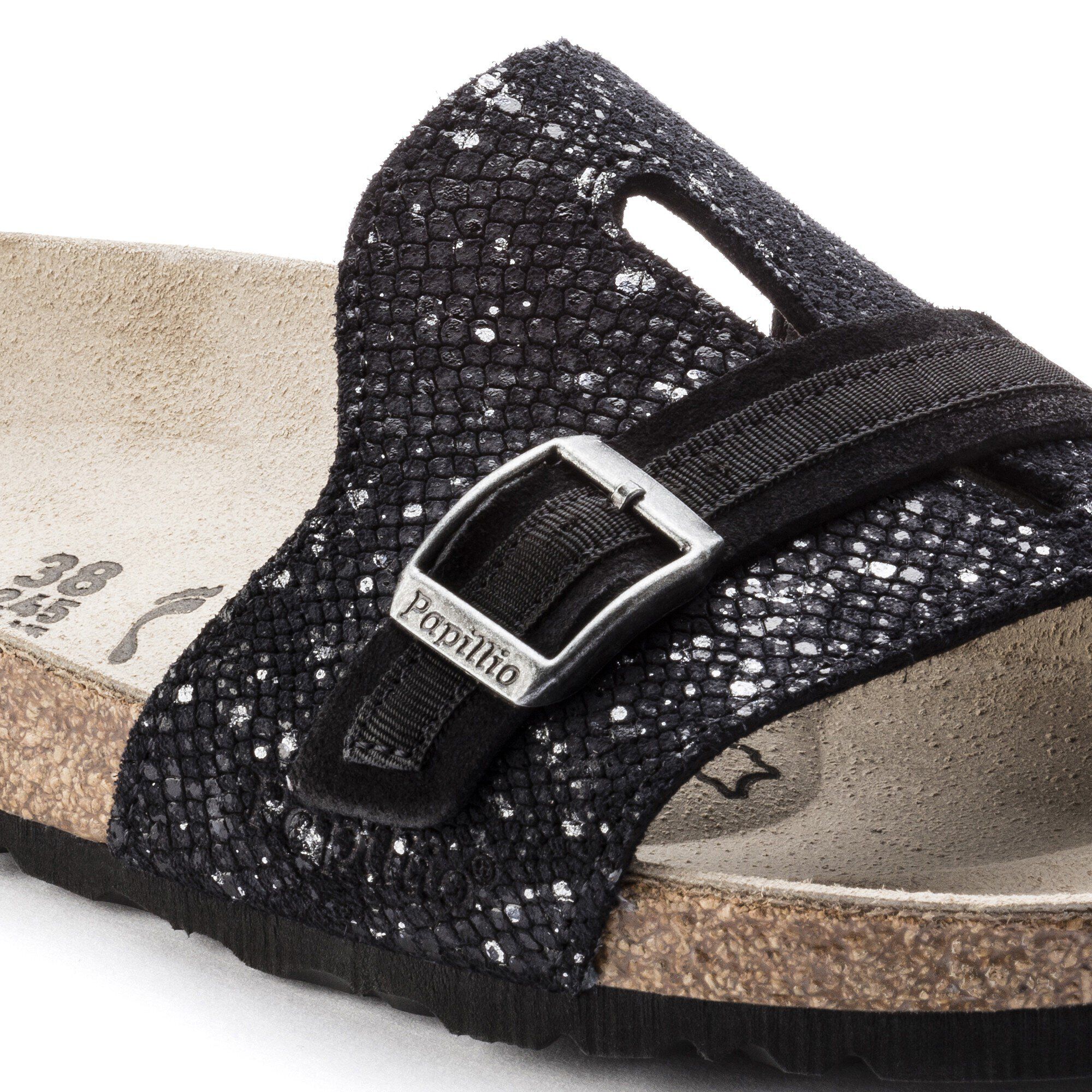 Carmen/カルメン スエード エンボス Close-up view showing material detail