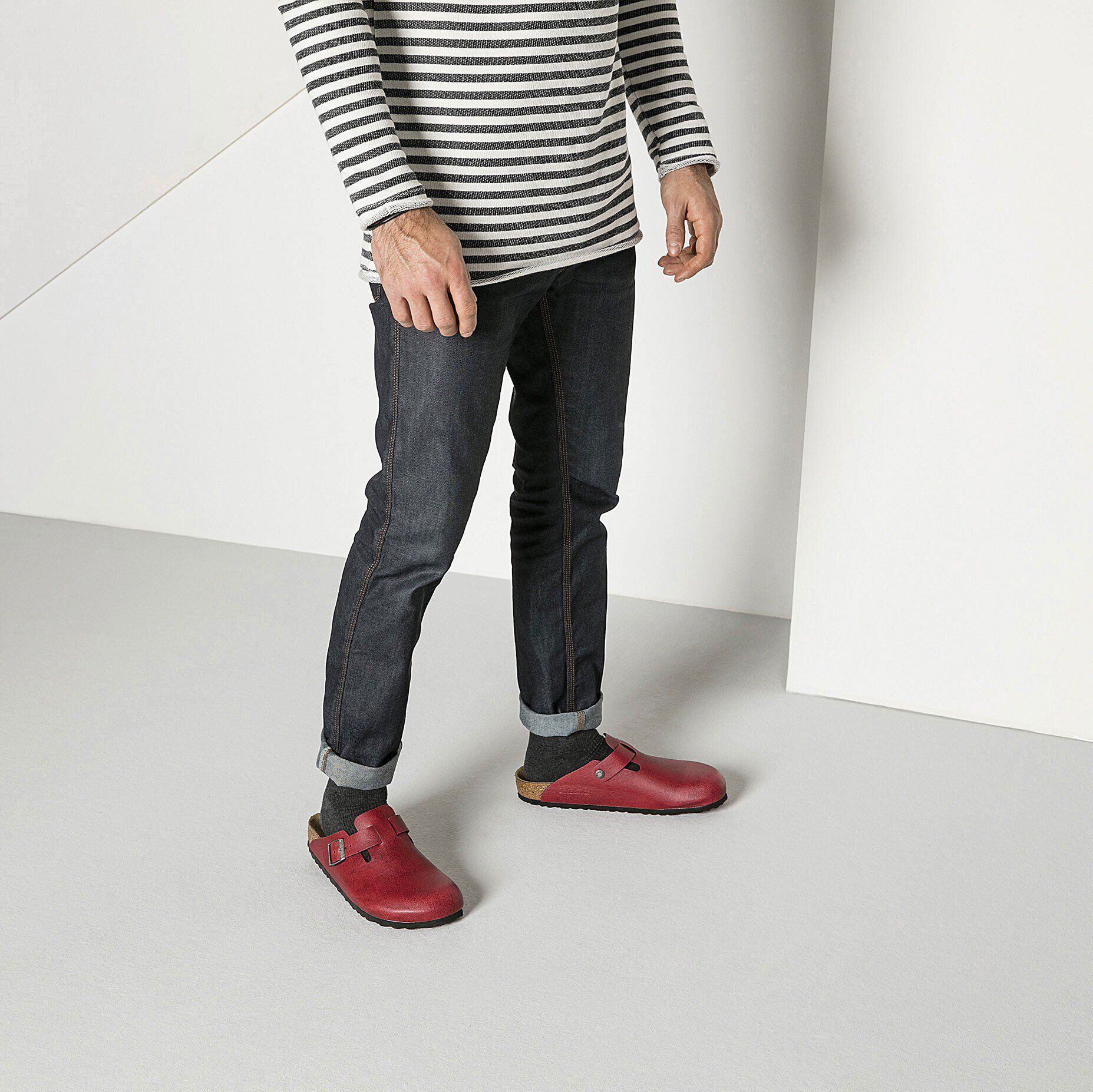 Support Sole Men / サポートソール コットン/ナイロン/ポリウレタン Close-up with a male model