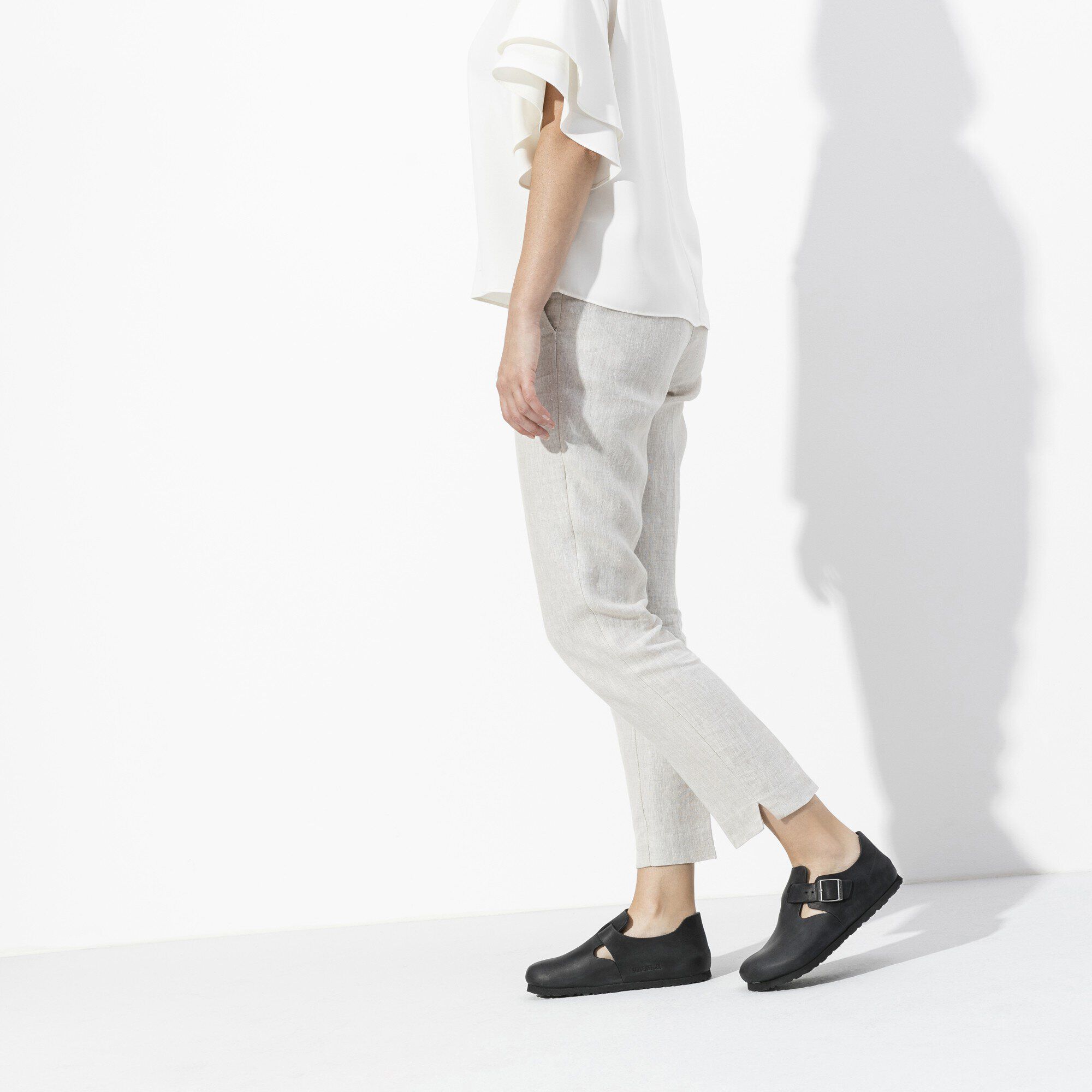 London Natural Leather Oiled with a female model