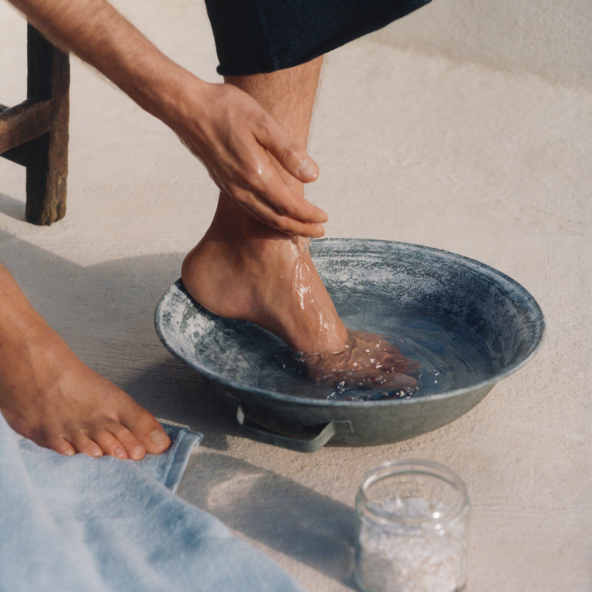 릴렉싱 배스 솔트 450 g, showing the texture