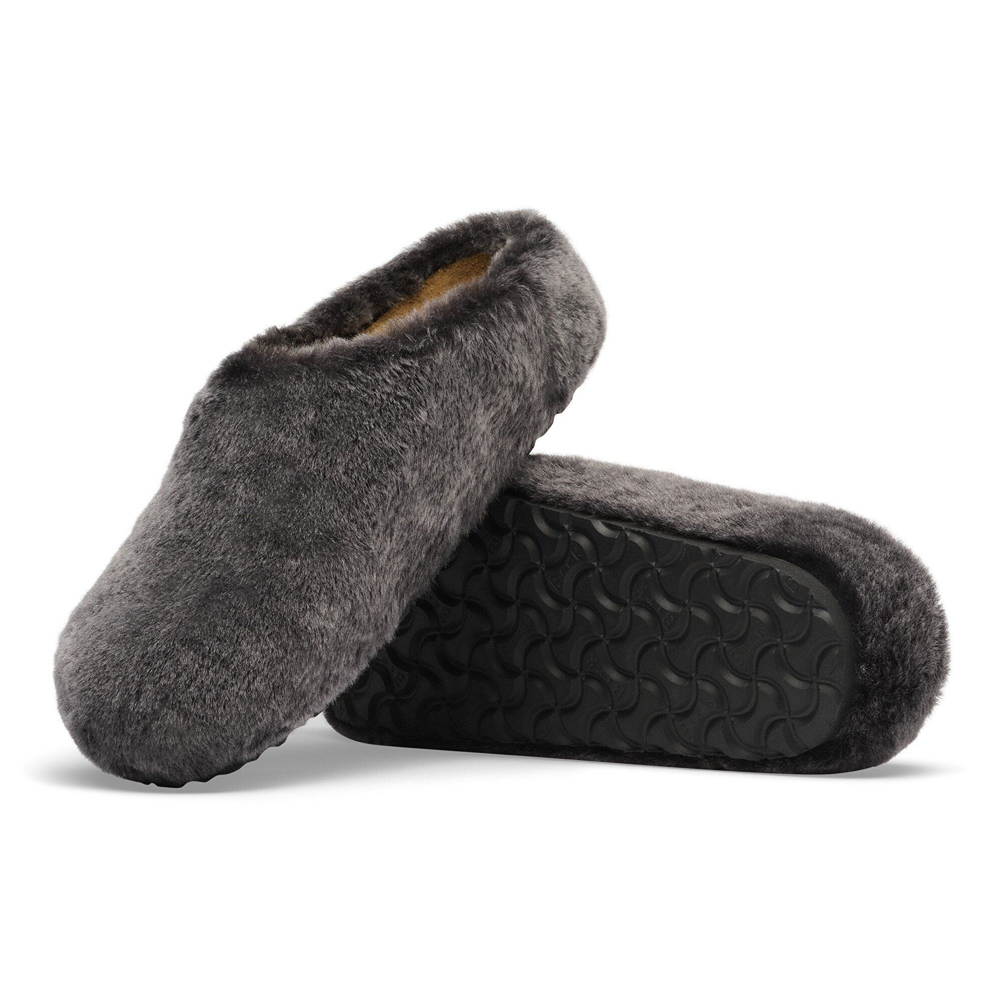   with outer sole details