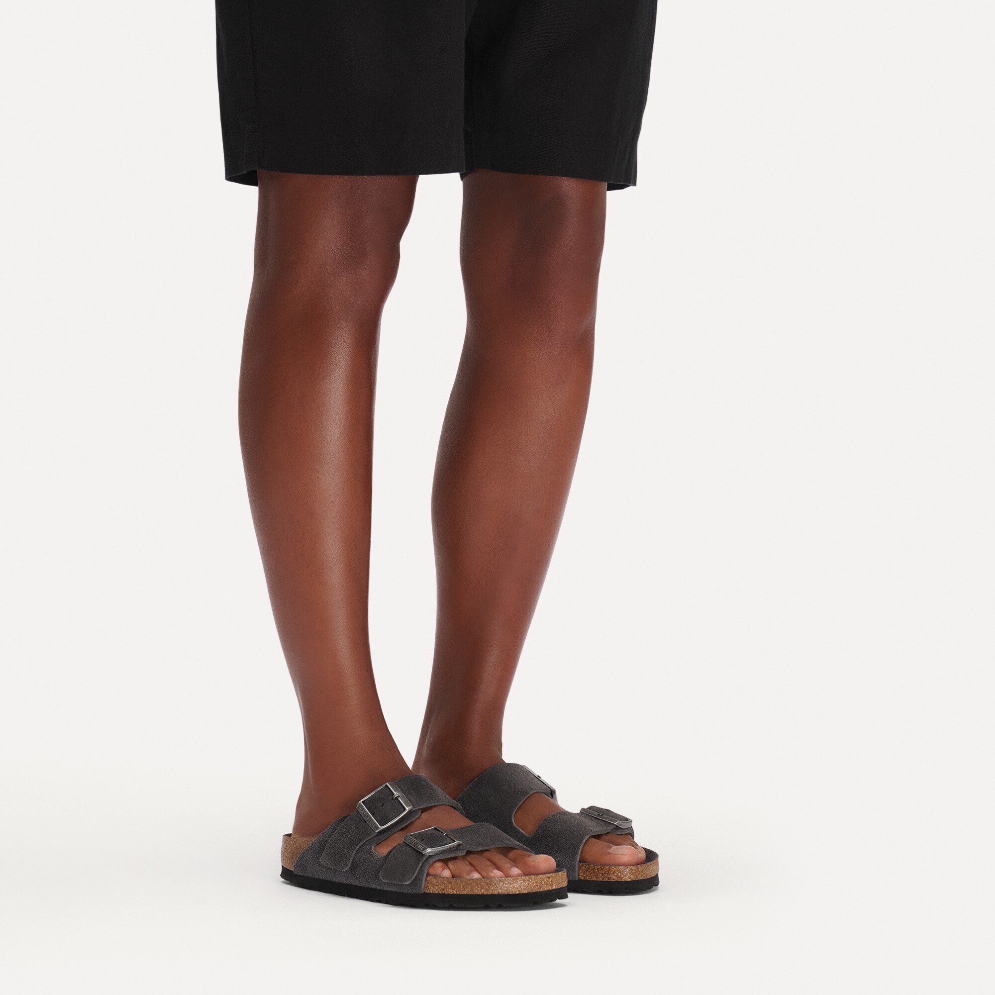 Arizona Soft Footbed / アリゾナ ソフトフットベッド スエードレザー with a female model