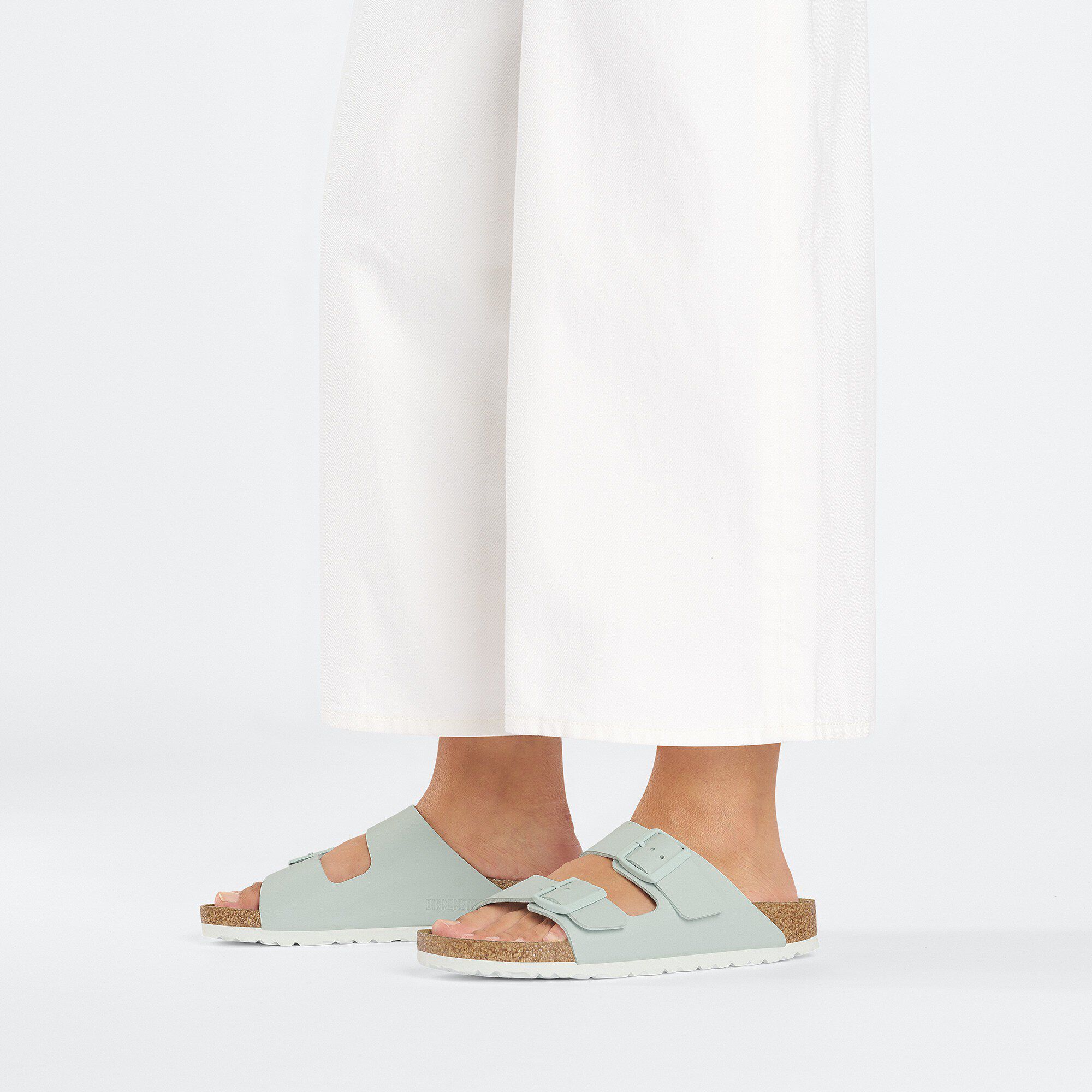 Arizona Birko-Flor with a female model