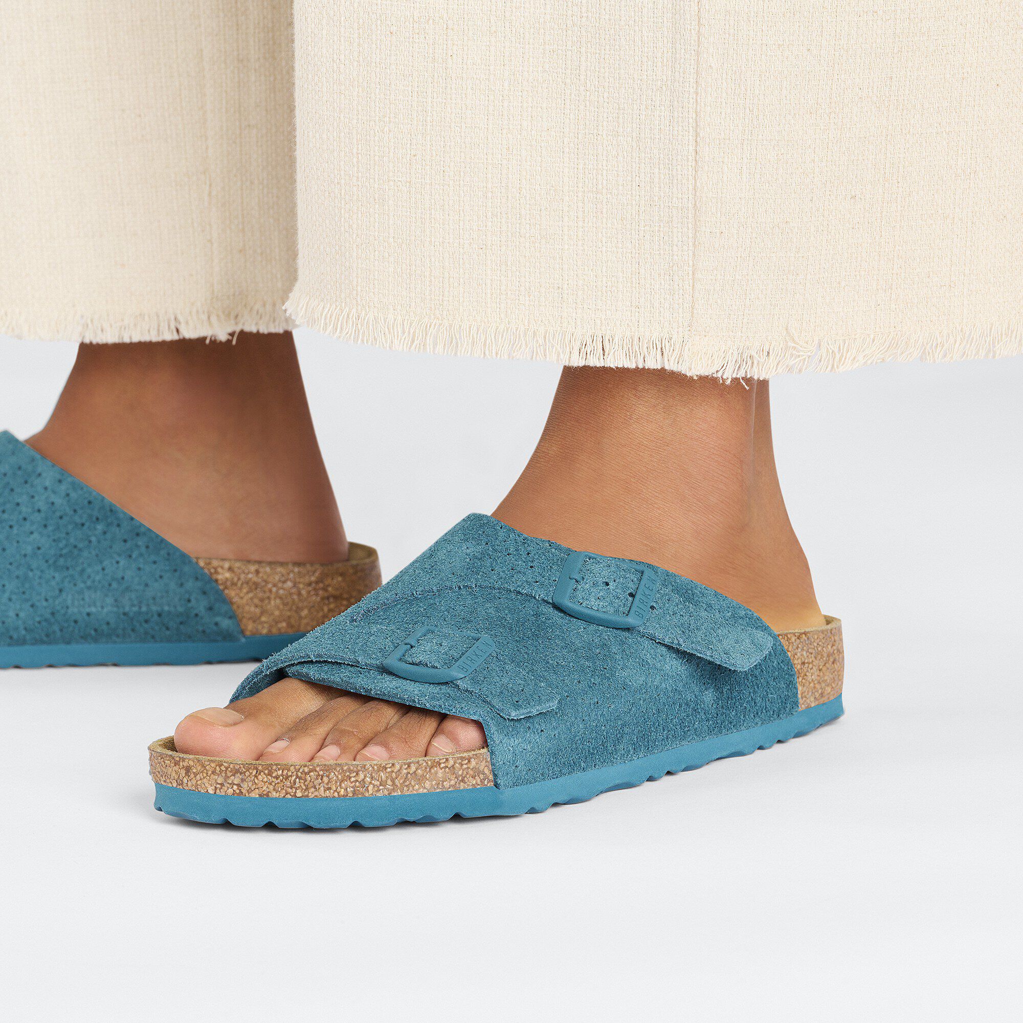 Z&uuml;rich Suede Leather Embossed Close-up with a female model