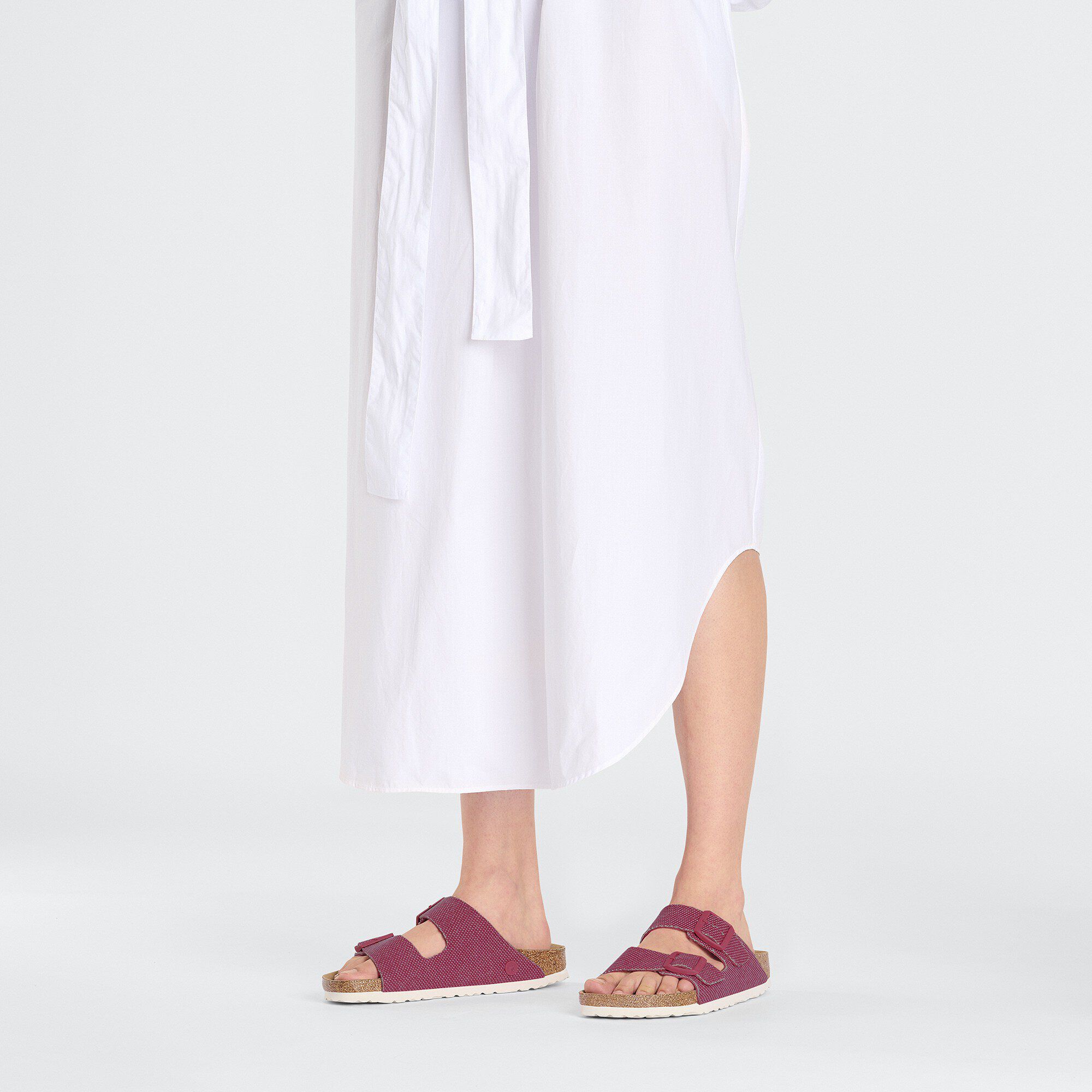 Arizona Rivet Logo Textile with a female model