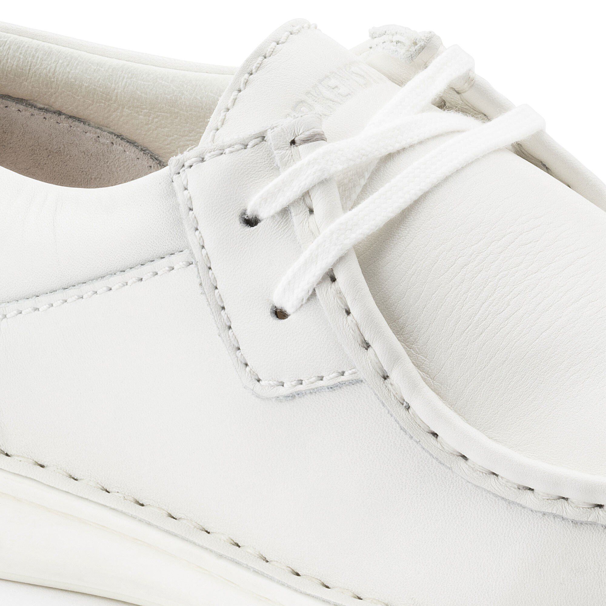 Pasadena Men/パサデナ メンズ ナチュラルレザー Close-up view showing material detail