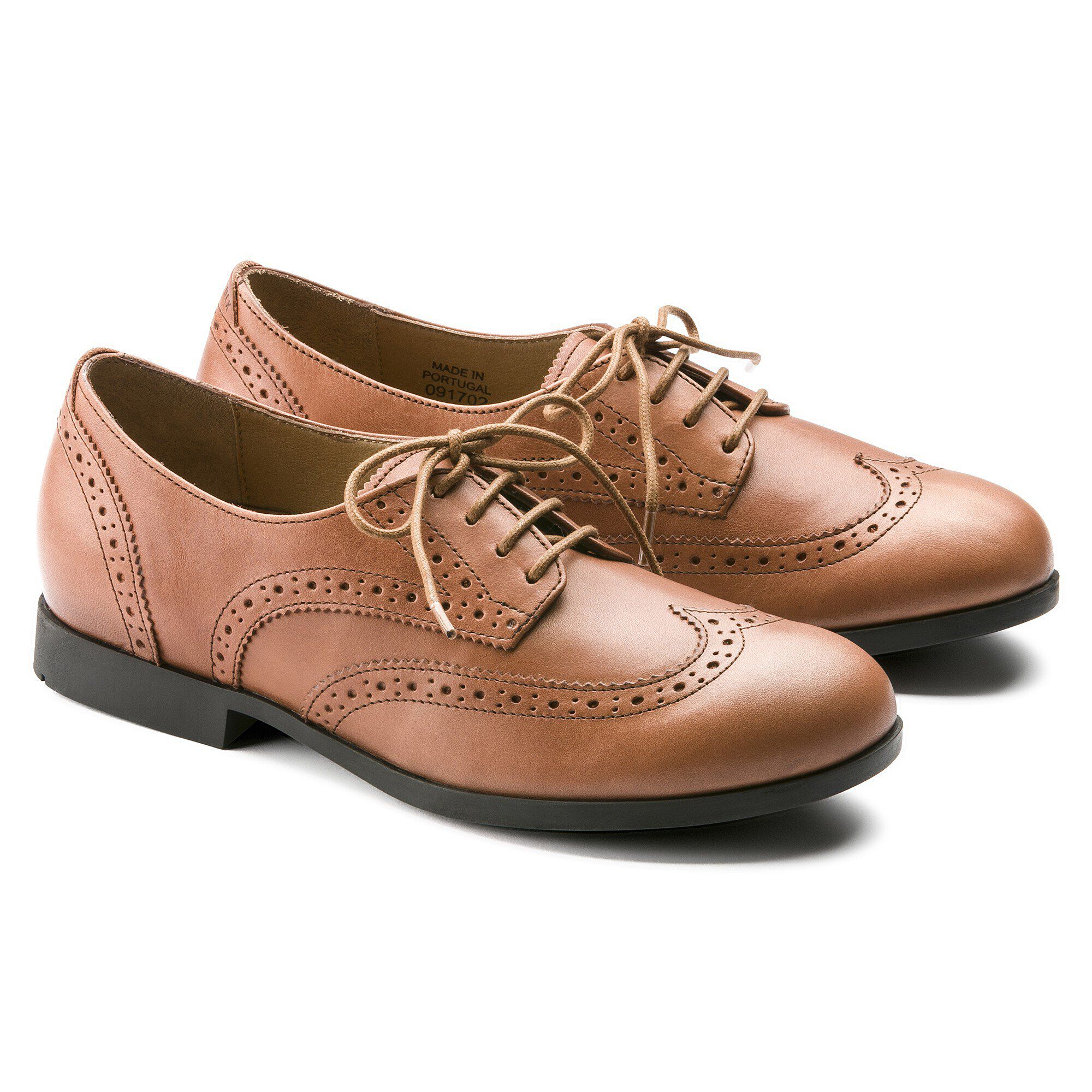 Laramie Low/ララミー ロー ナチュラルレザー - shown as a pair