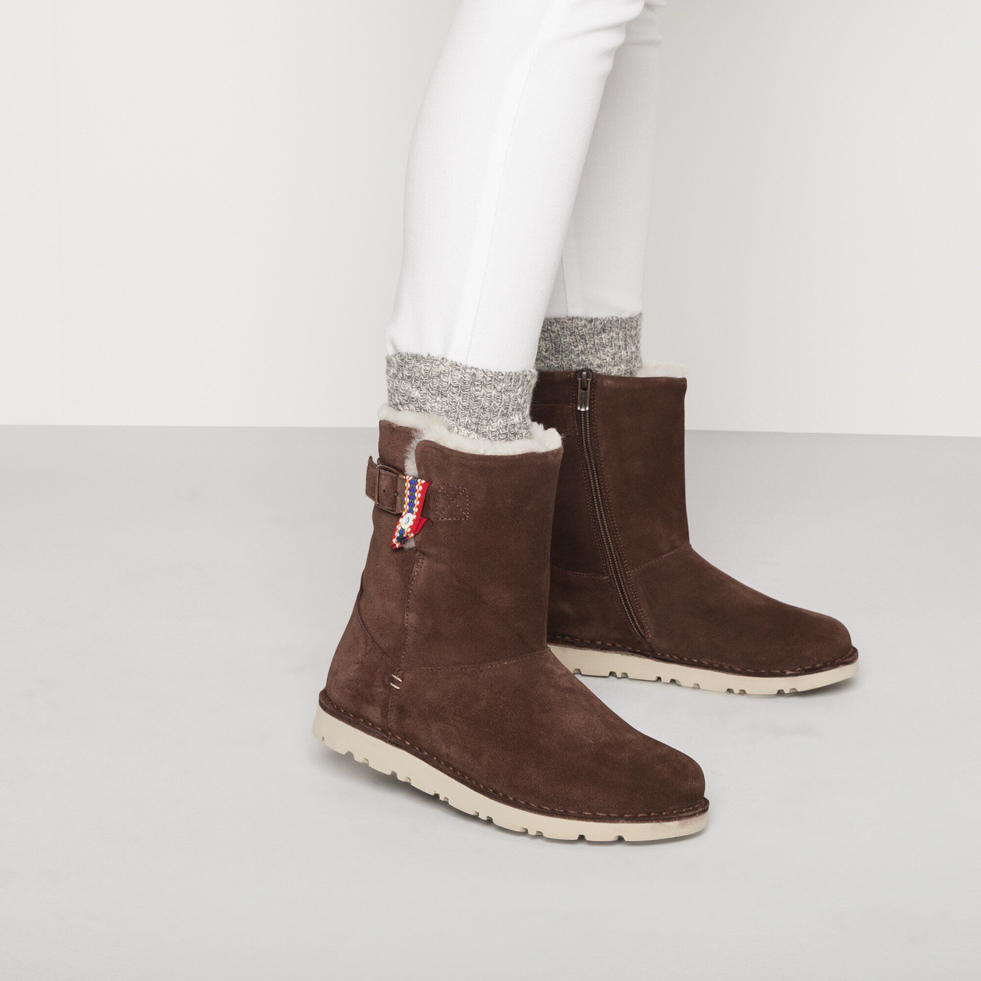 Westford/ウエストフォード スエード オイルド Close-up with a female model