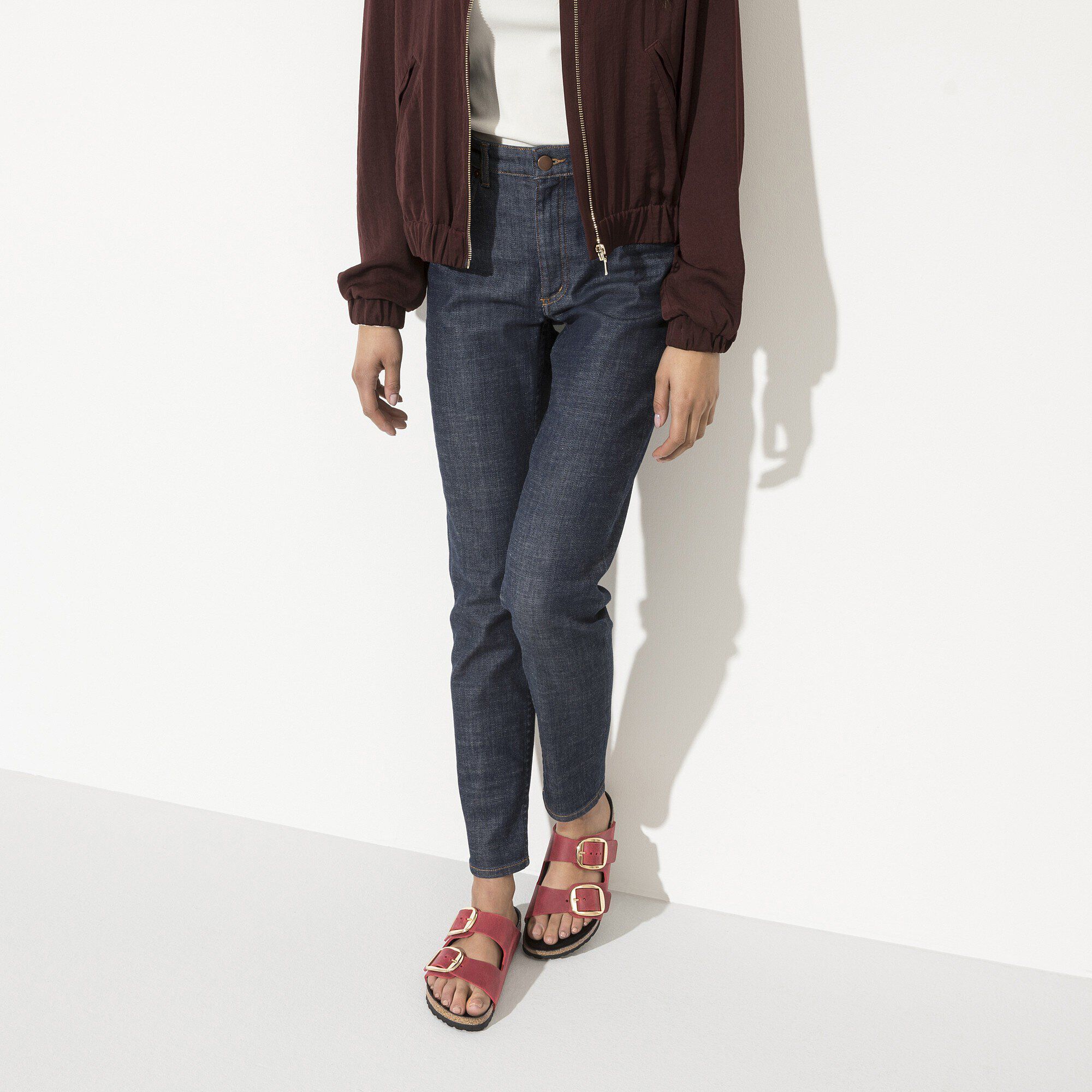 Arizona Big Buckle / アリゾナ ビッグバックル オイルドナチュラルレザー with a female model