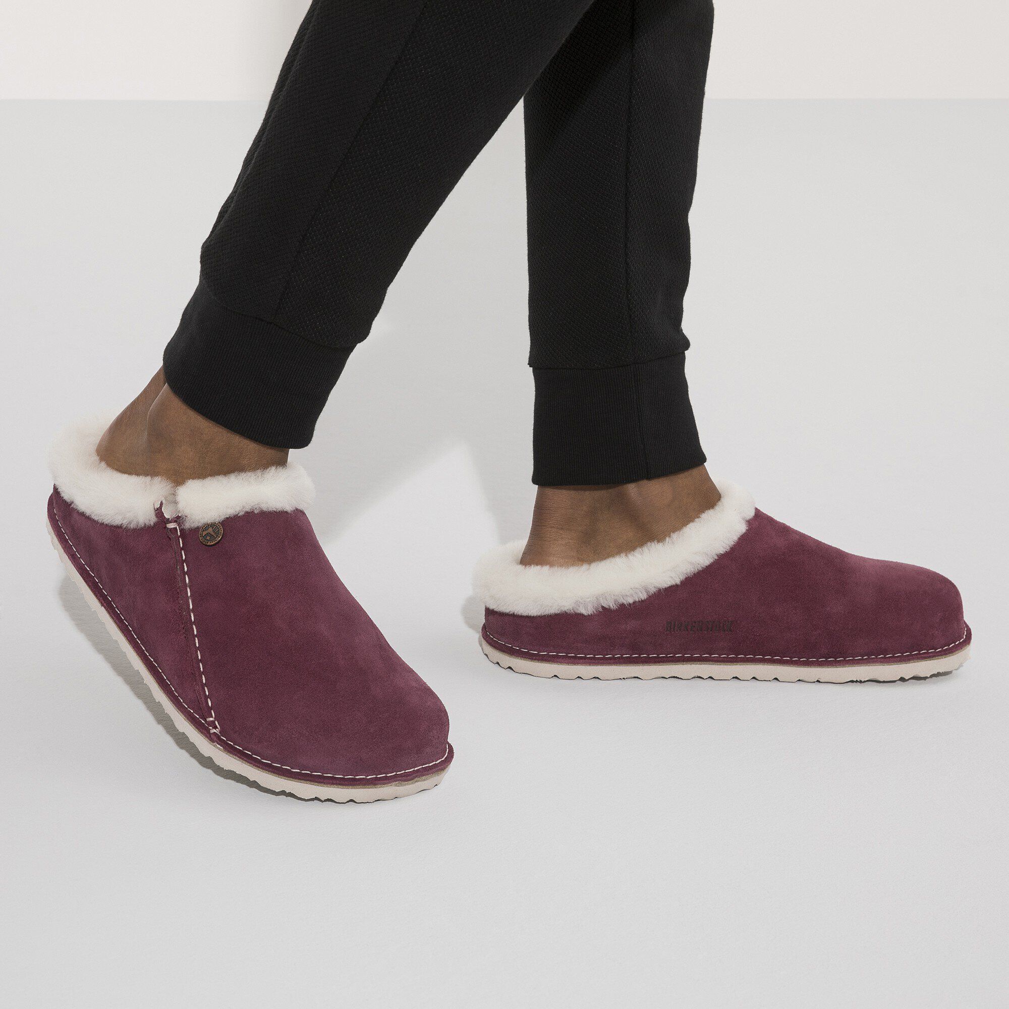 Zermatt Premium Shearling / ツェルマット プレミアム シアリング スエードレザー with a male model