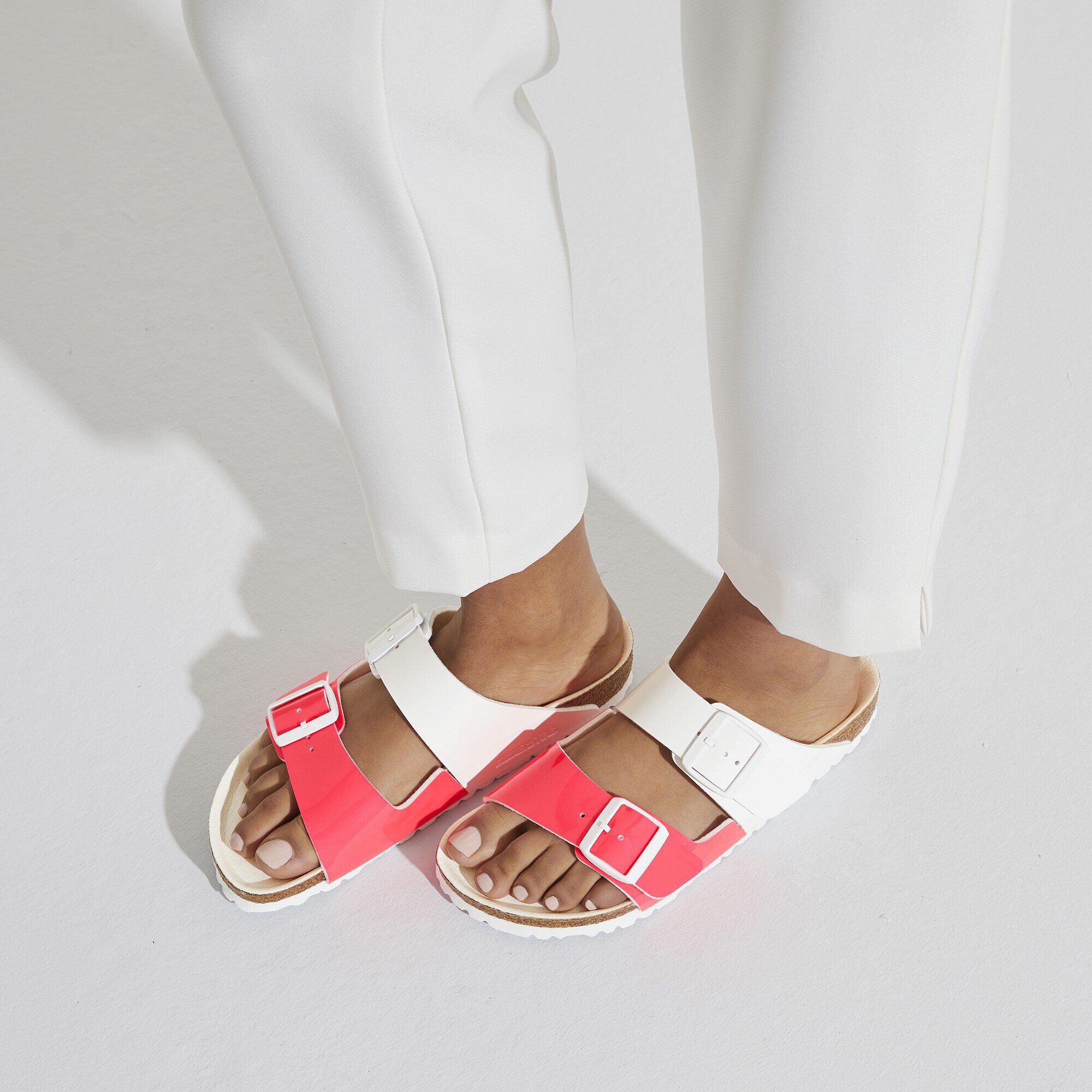 Arizona Split Birko-Flor Patent Close-up with a female model