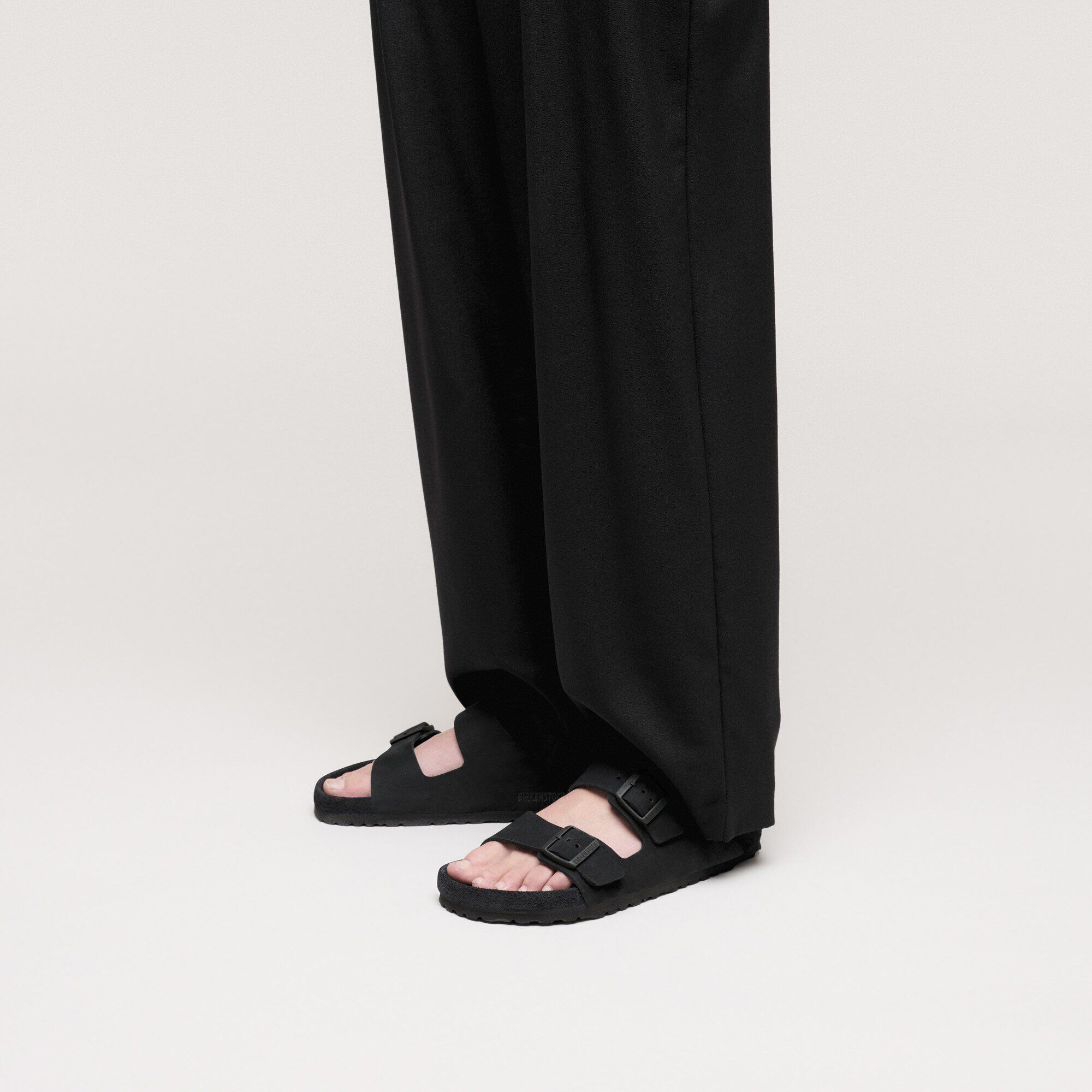 Arizona Nubuck Leather in Color Black | BIRKENSTOCK US