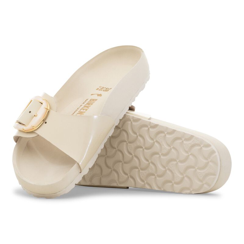 BIRKENSTOCK Madrid Big Buckle Pearl Natural Leather Patent High Shine Ecru Daily Comfort detail