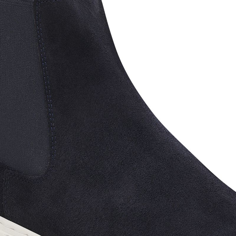 BIRKENSTOCK Bend Chelsea Suede Leather Midnight Blue Soft Footbed detail