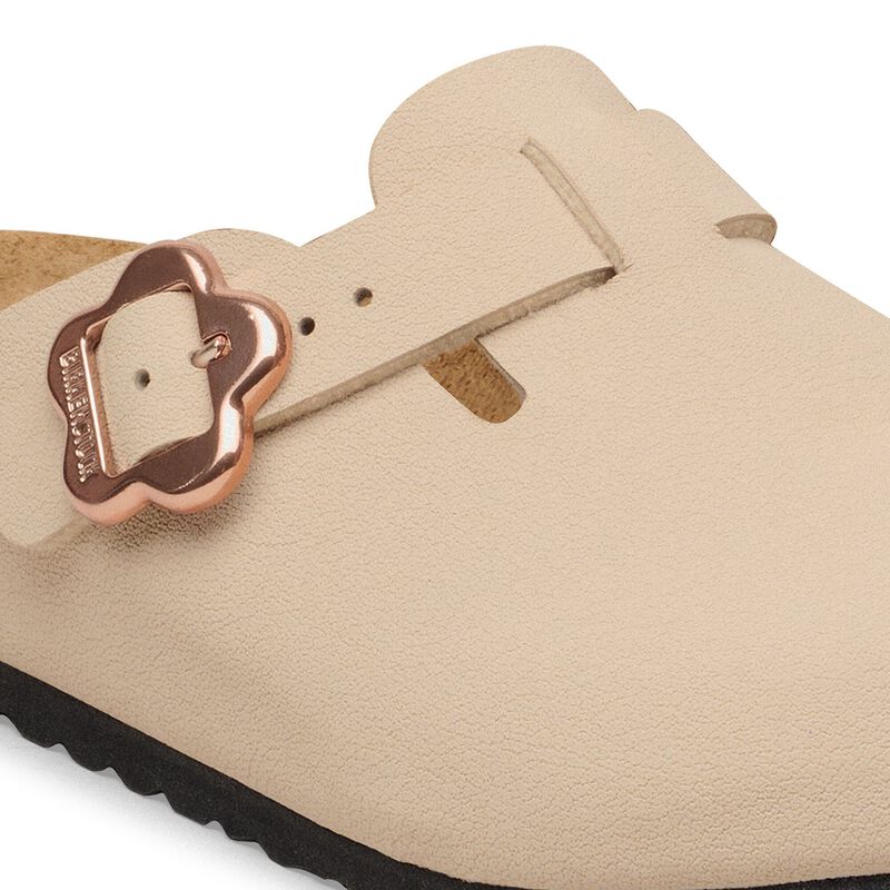BIRKENSTOCK Boston Flower Buckle Kids Birko-Flor Nubuck Sandcastle Easy Walk detail