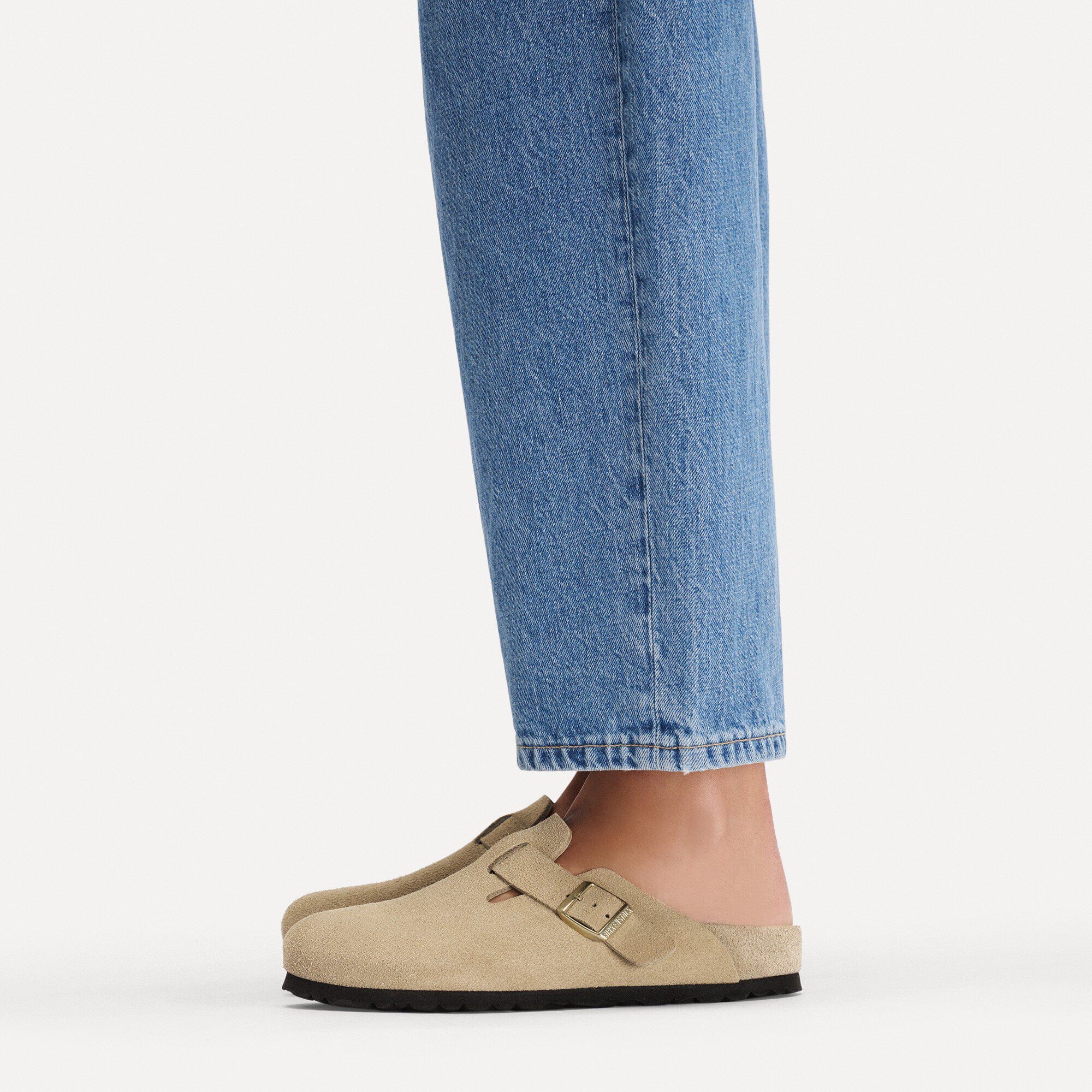 Boston Suede Leather with a female model