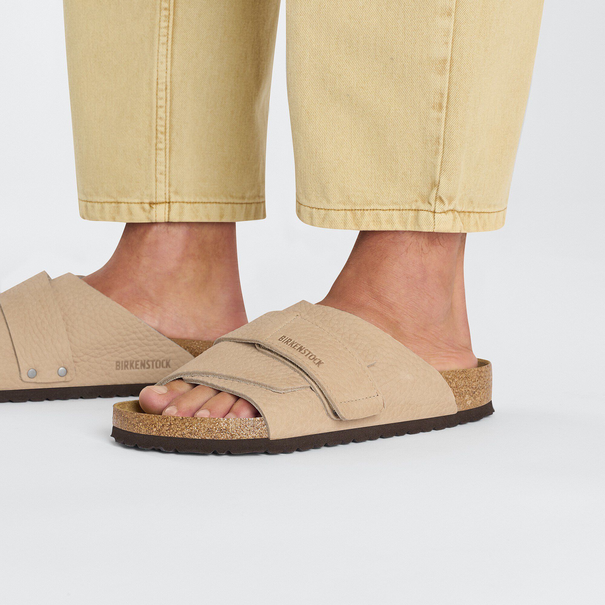 靴 BIRKENSTOCK Kyoto NU Desert Buck 43 Kyoto Nubuck Leather in Color Desert Buck New Beige