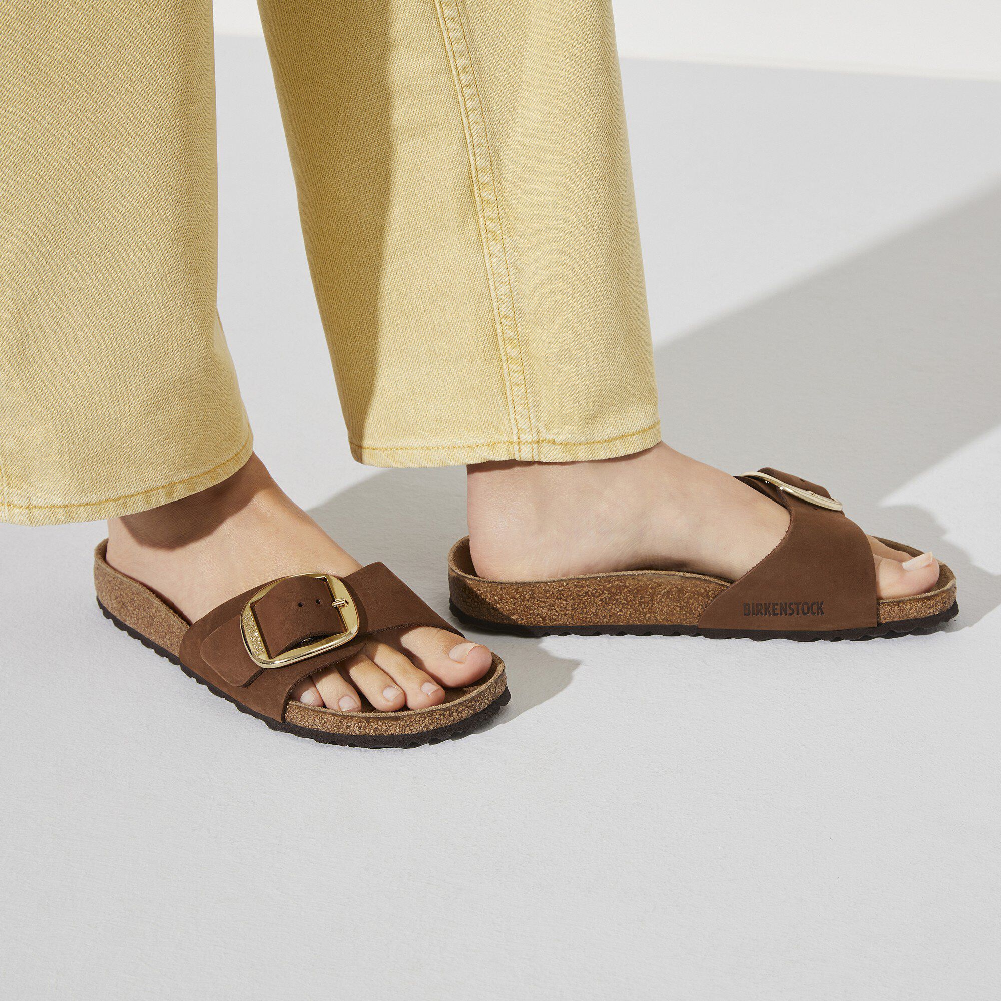 Madrid Big Buckle Cuir nubuck