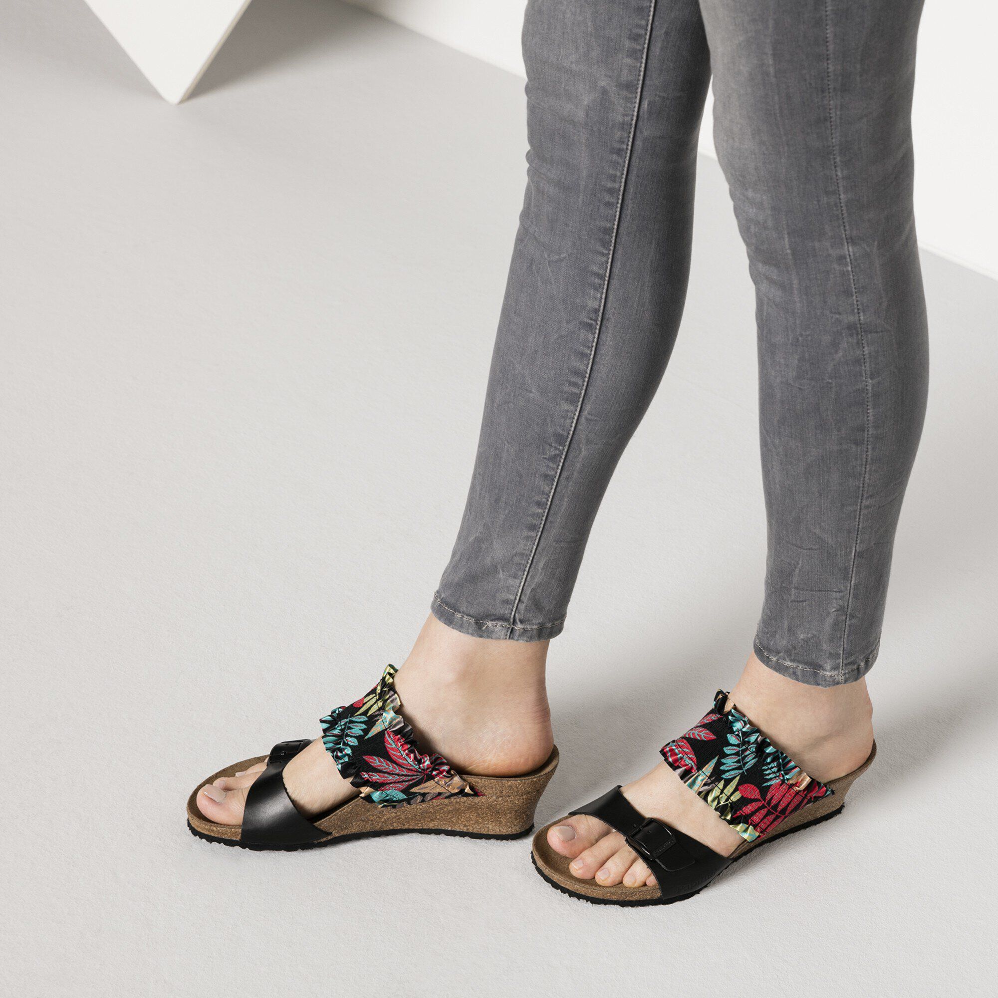 Della Stretch/Natural Leather