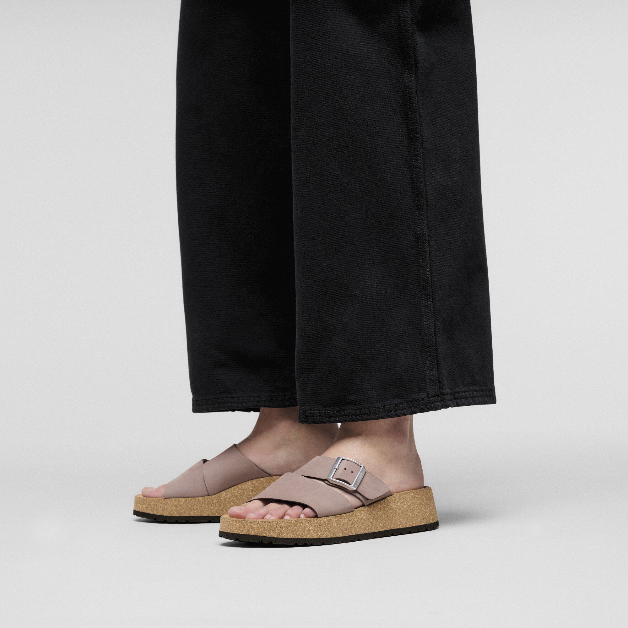 Almina Nubuck Leather