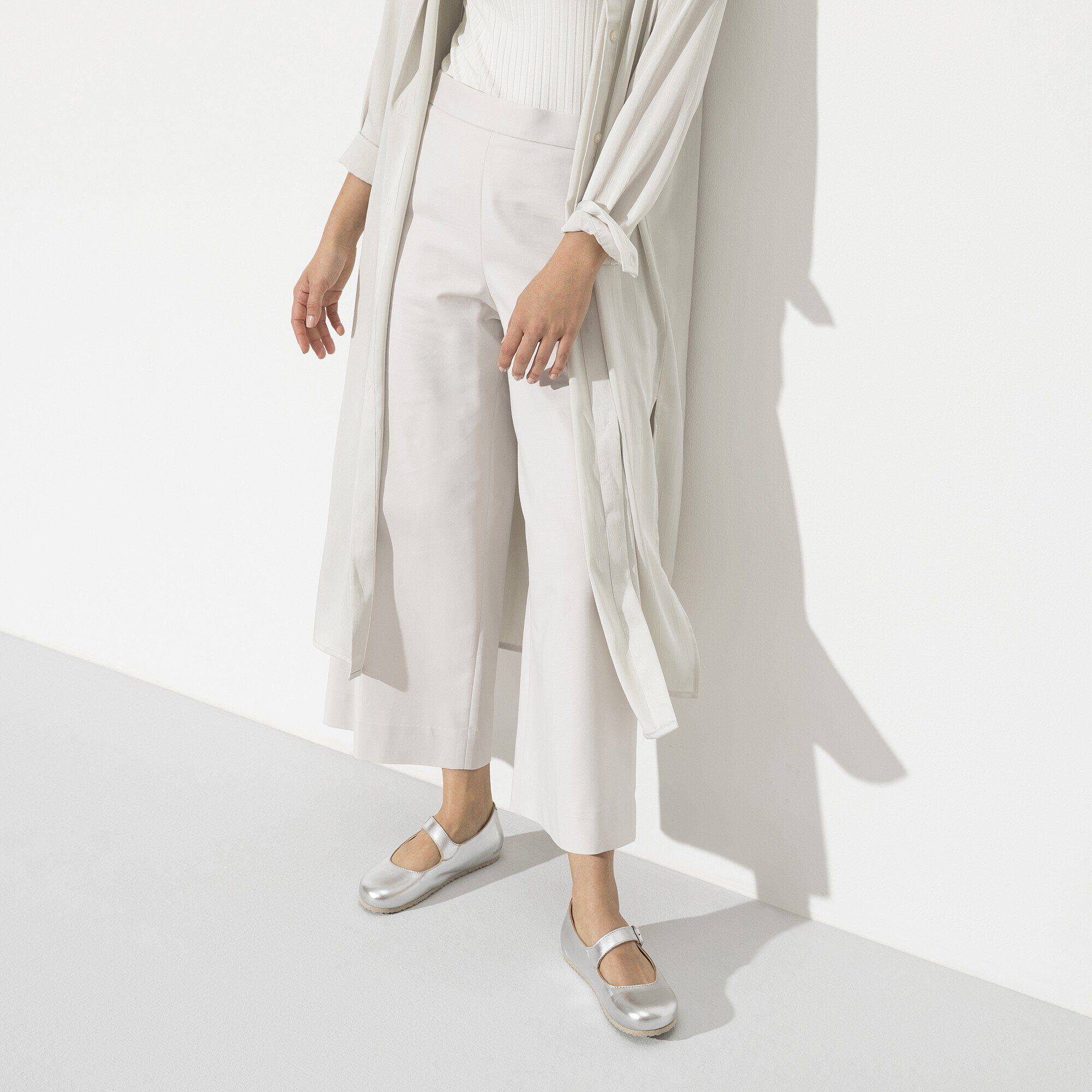 Tracy Leather in Color Silver | BIRKENSTOCK US