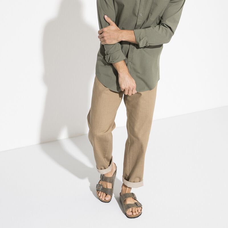 BIRKENSTOCK Arizona Soft Footbed Natural Leather Oiled Faded Khaki Soft Sole detail