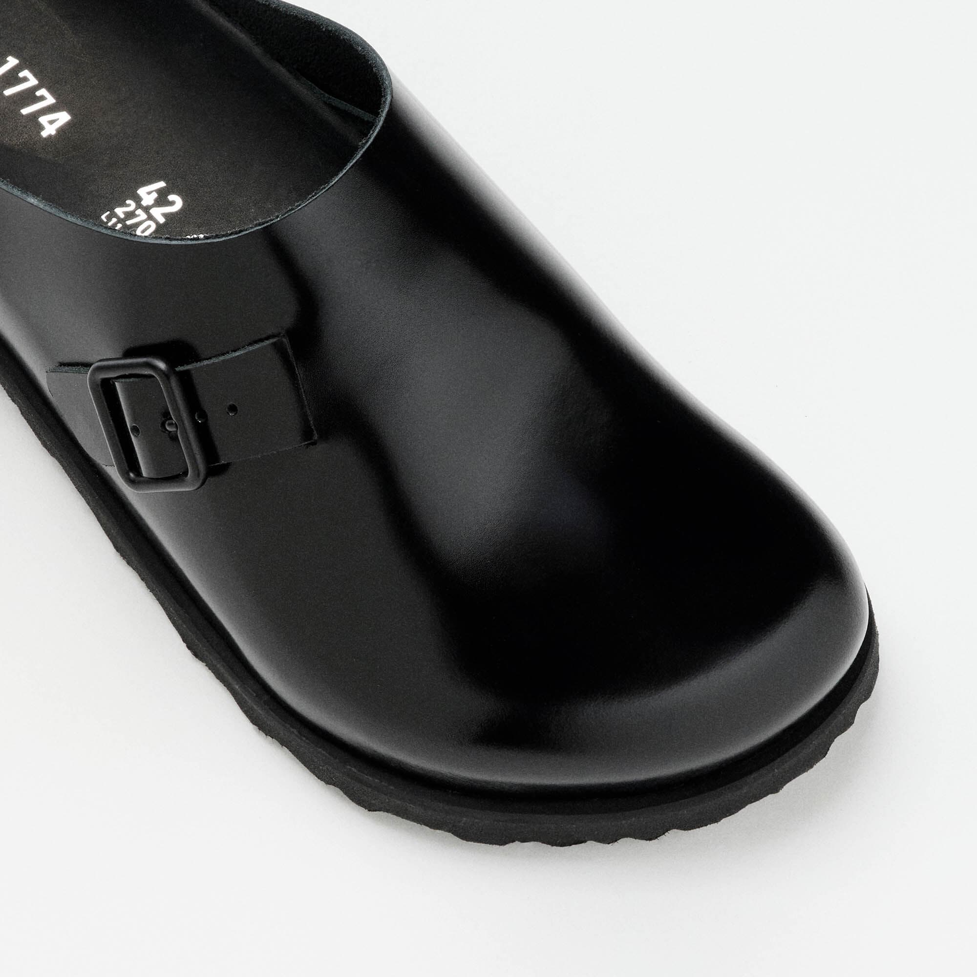 33 Dougal Leather - a top view