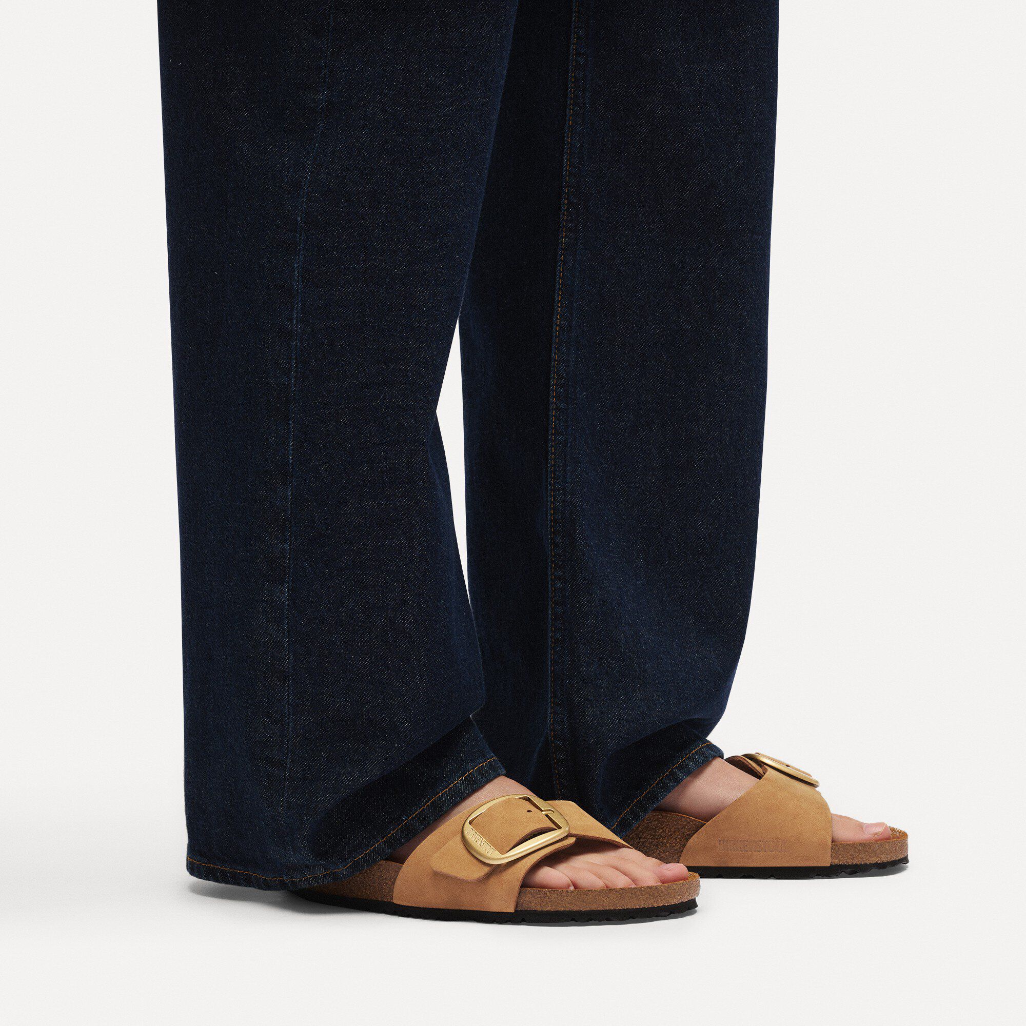 Madrid Big Buckle Nubuck Leather with a female model