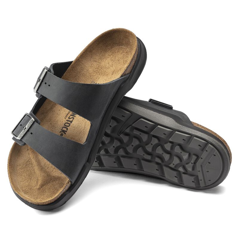 BIRKENSTOCK Arizona Crosstown Men Waxy Leather Black Soft Footbed detail