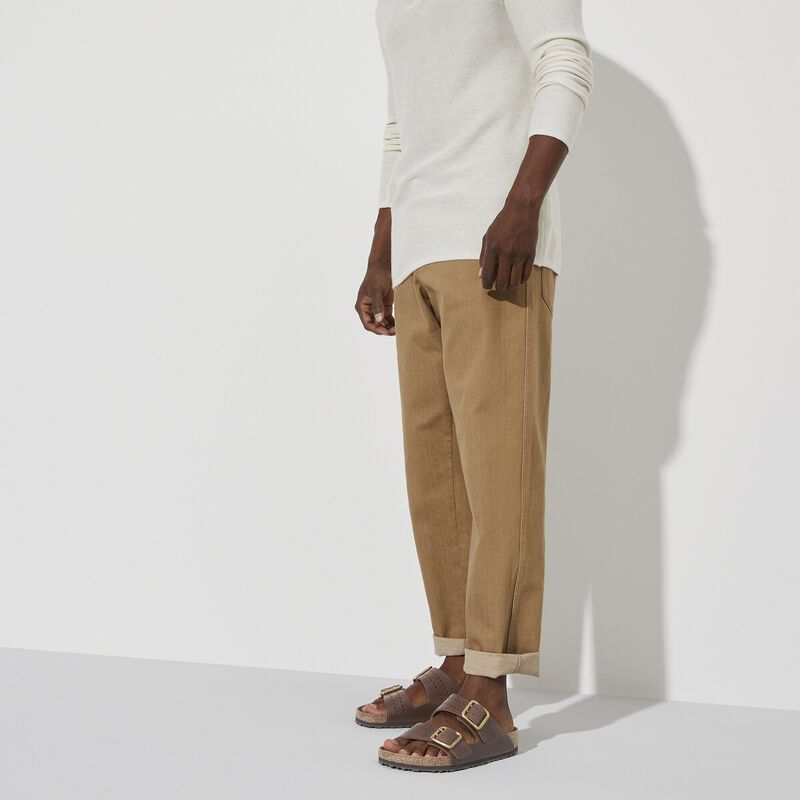 BIRKENSTOCK Arizona Bold Leather Roast Soft Footbed detail