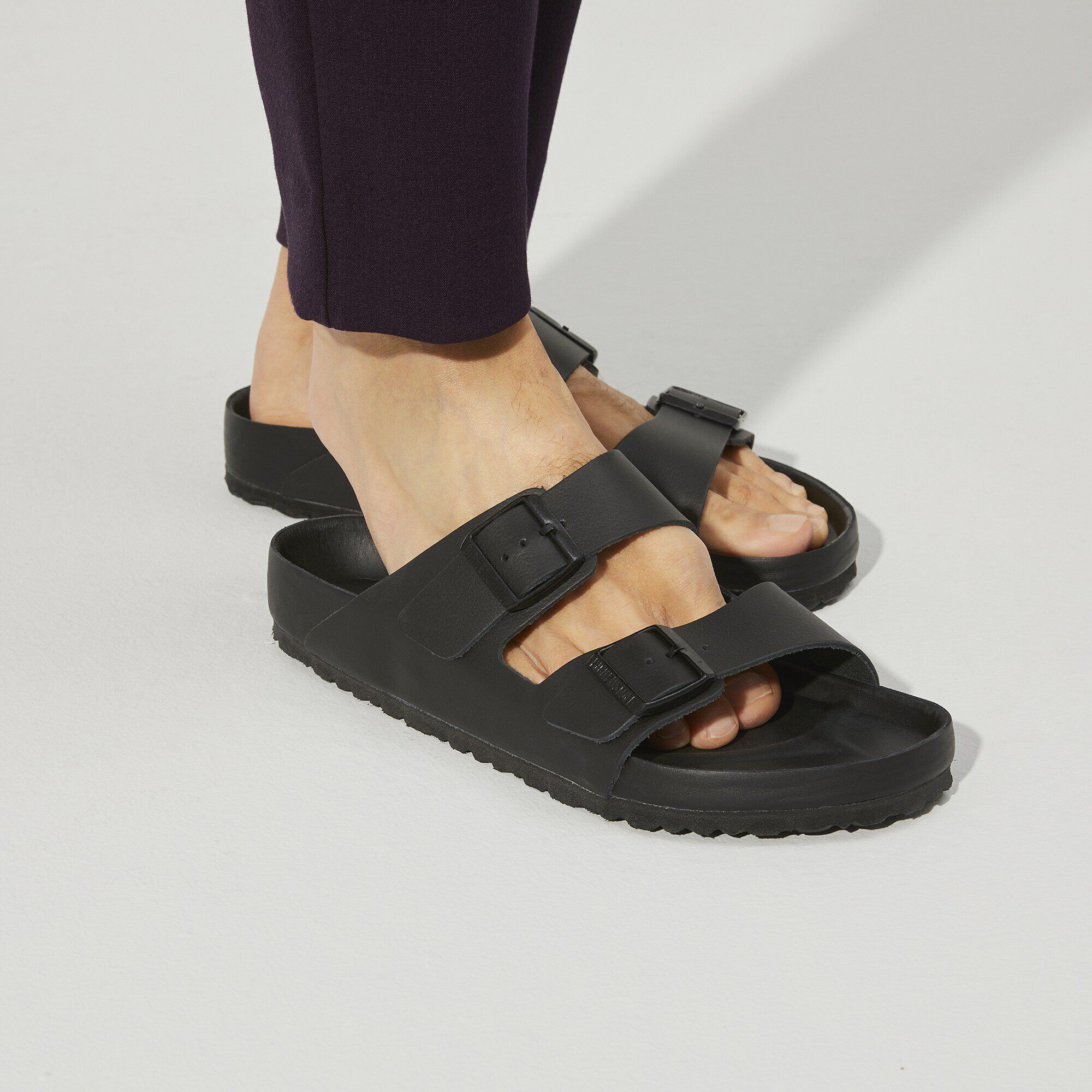 Arizona Leather in Color Black | BIRKENSTOCK Canada