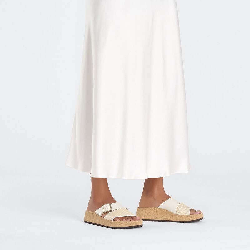 BIRKENSTOCK Almina Raffia Natural Leather/Synthetics Natural/White Soft Footbed detail