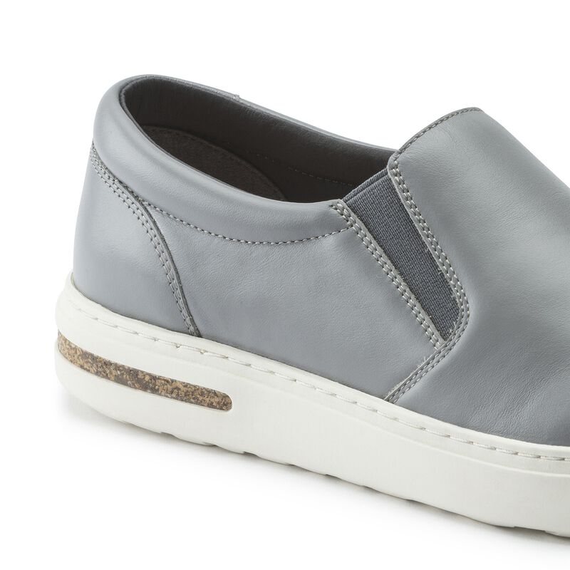 BIRKENSTOCK Oswego Natural Leather Gray Soft Footbed detail