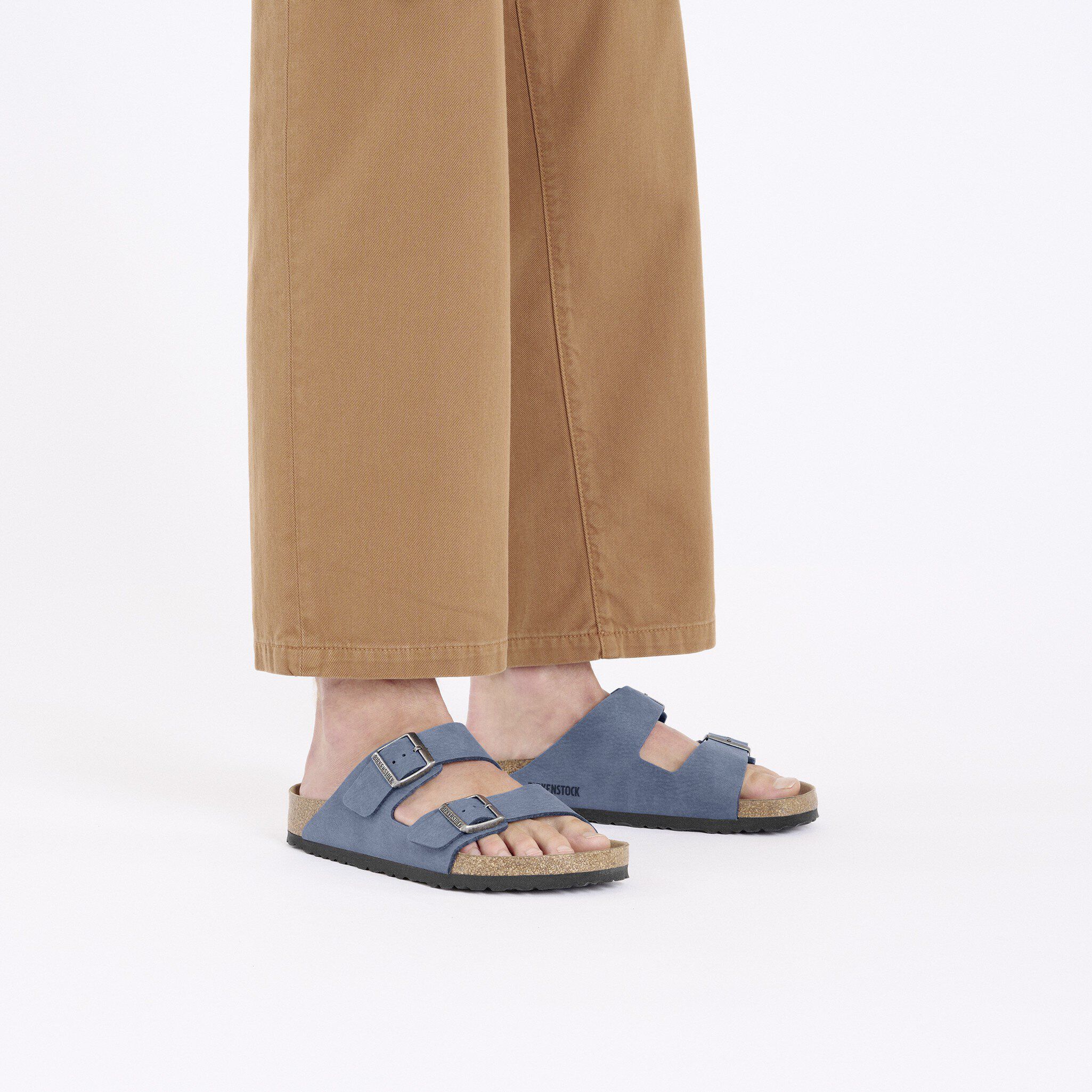 Arizona Vegan Synth&eacute;tique with a male model image num&eacute;ro 7