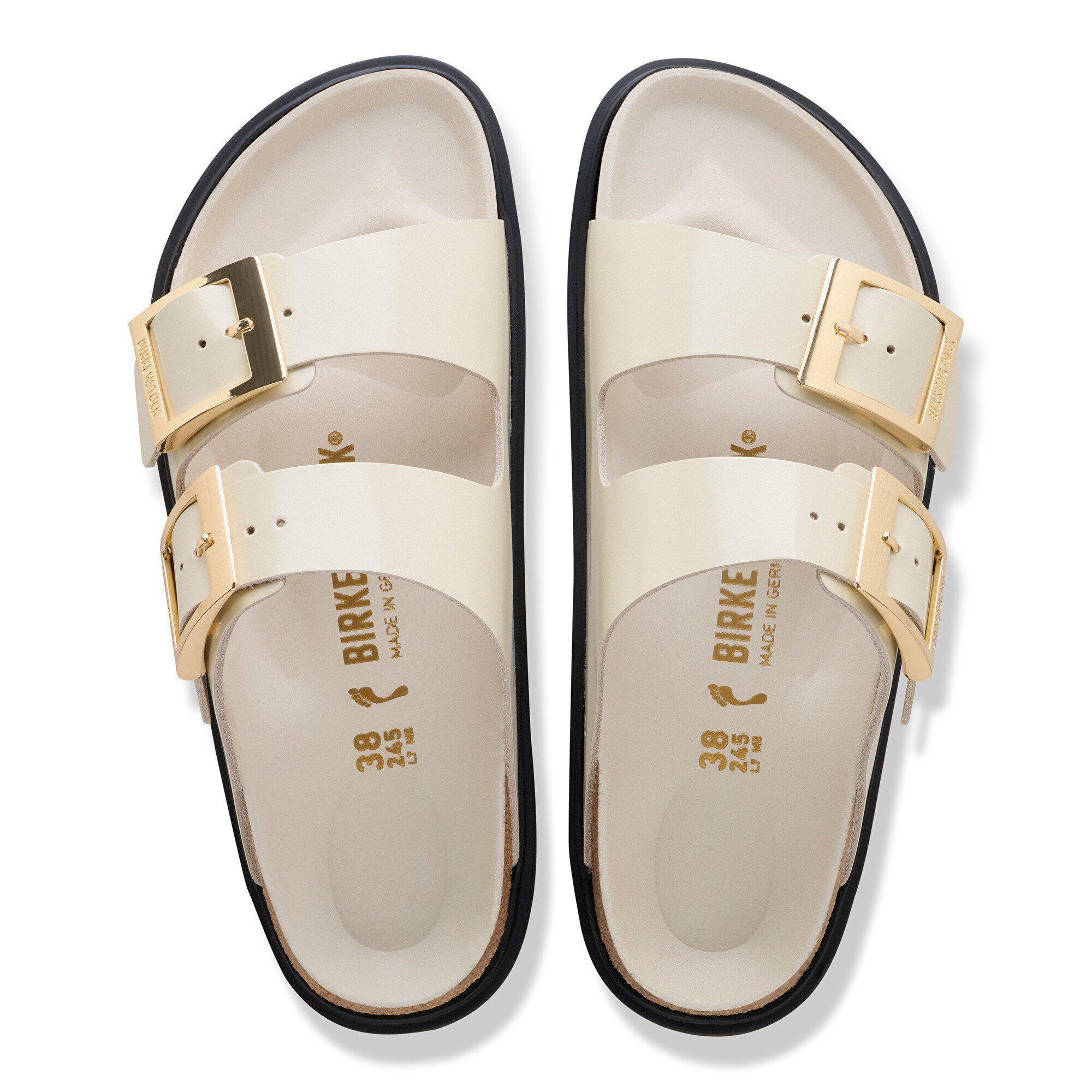 Arizona Droplet Buckle Natural Leather Patent - a top view