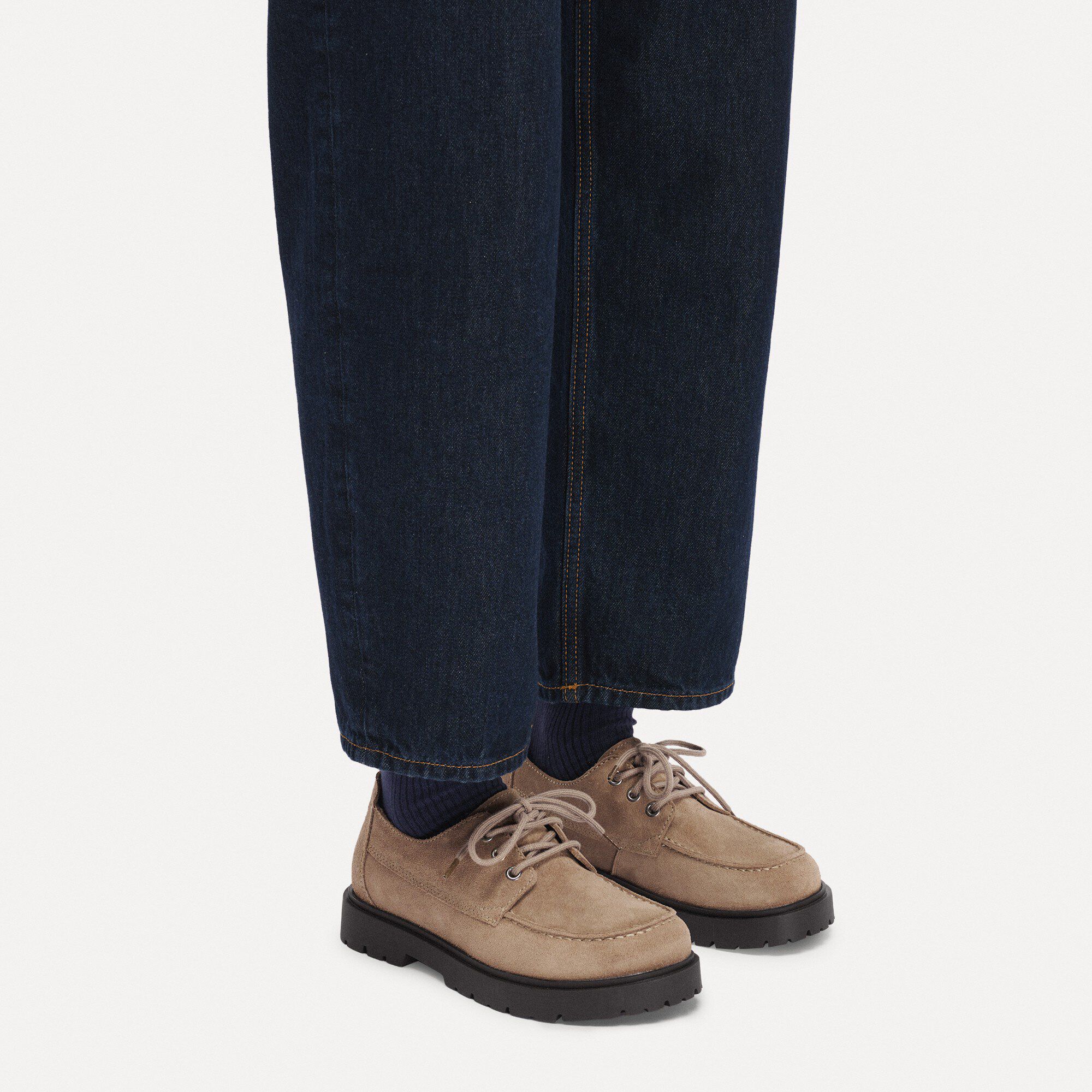 Highwood Moc Lace Su&egrave;de with a female model