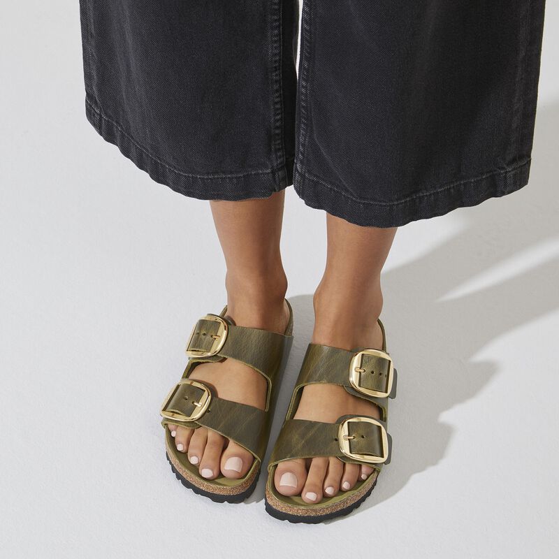 BIRKENSTOCK Arizona Big Buckle Natural Leather Oiled Olive Green City Comfort detail