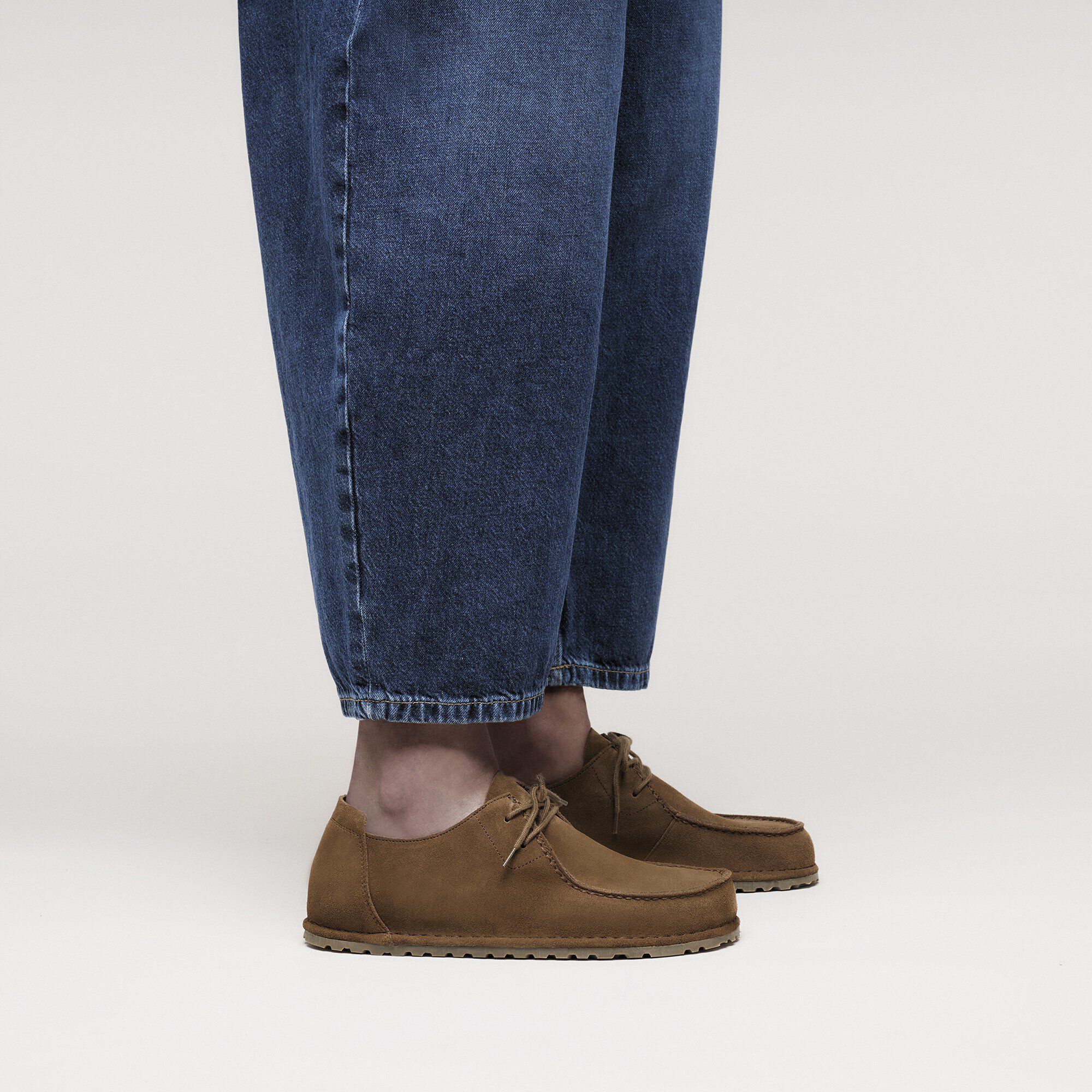 Utti Lace Suede Leather with a male model