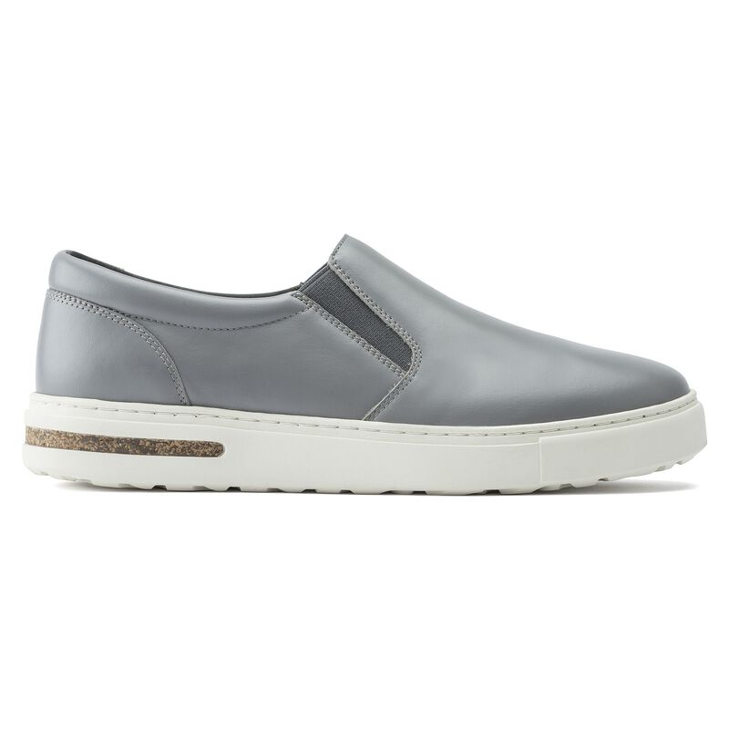 BIRKENSTOCK Oswego Natural Leather Gray Soft Footbed detail