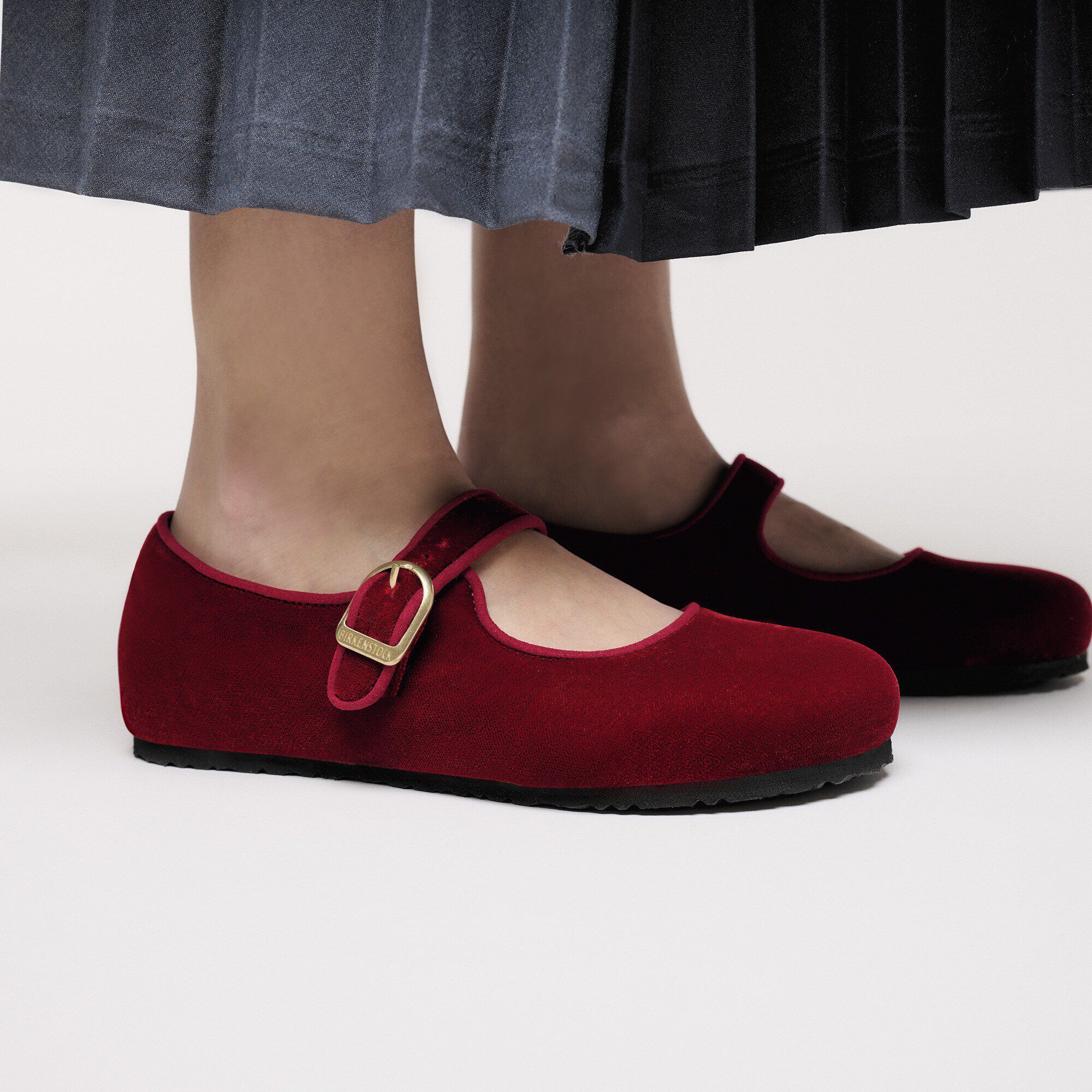 Santa Clarita Velours Close-up with a female model image num&eacute;ro 7