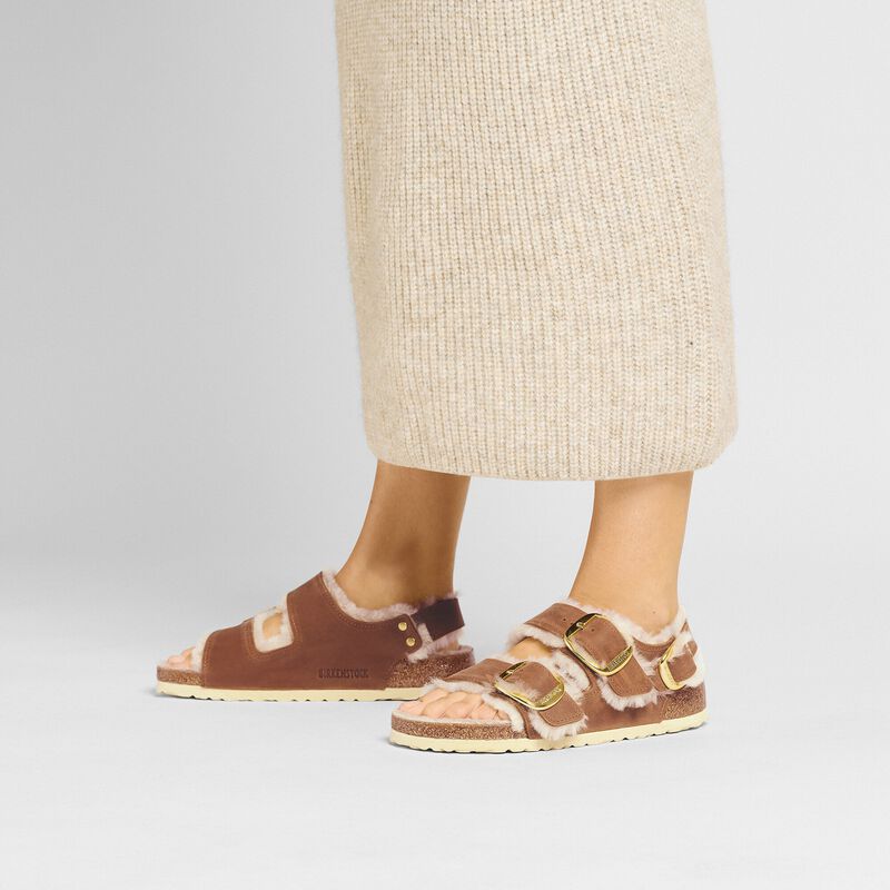 BIRKENSTOCK Milano Big Buckle Shearling Natural Leather Oiled Cognac Easy Walk detail