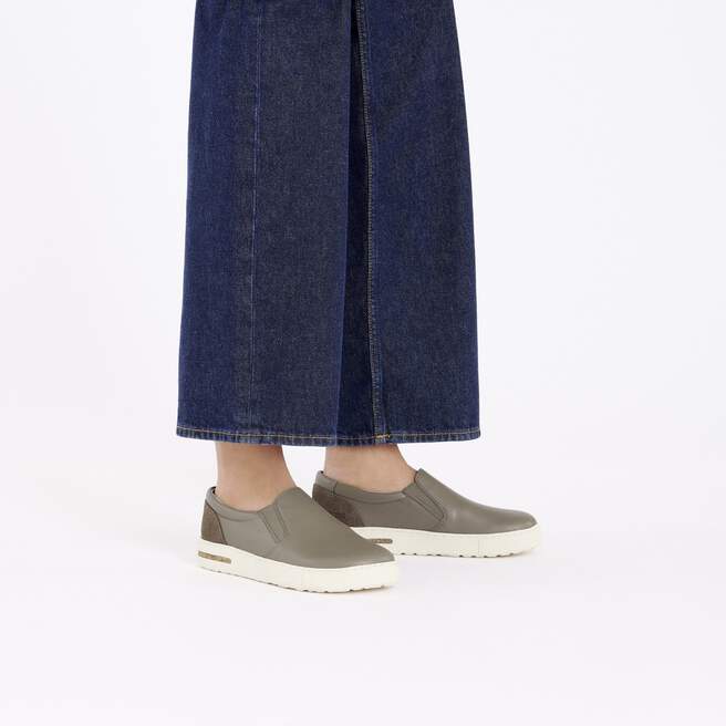 Oswego Mixed Leather