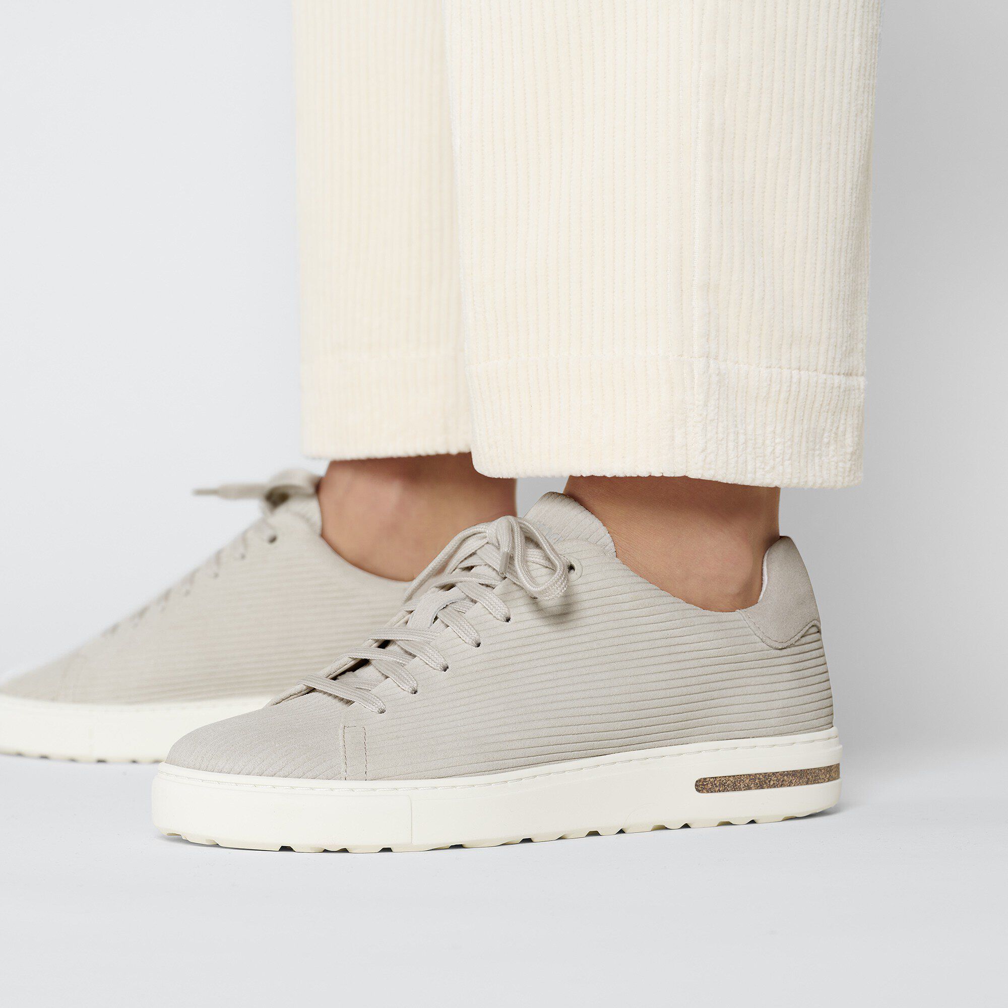 Bend Low Suede Embossed in Color Corduroy Antique White