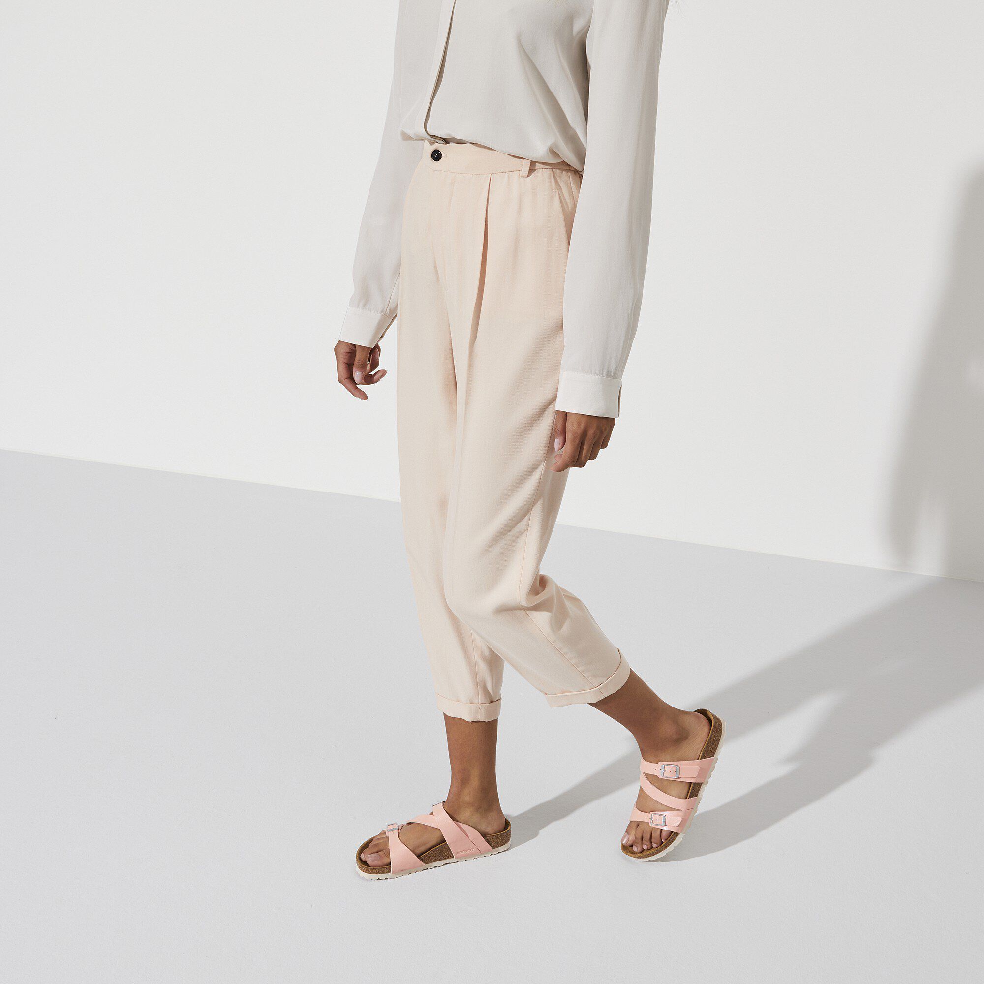 Salina Birko-Flor with a female model