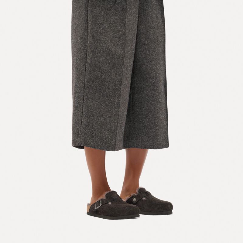BIRKENSTOCK Boston Shearling Suede Leather Velvet Gray Contour Sole detail
