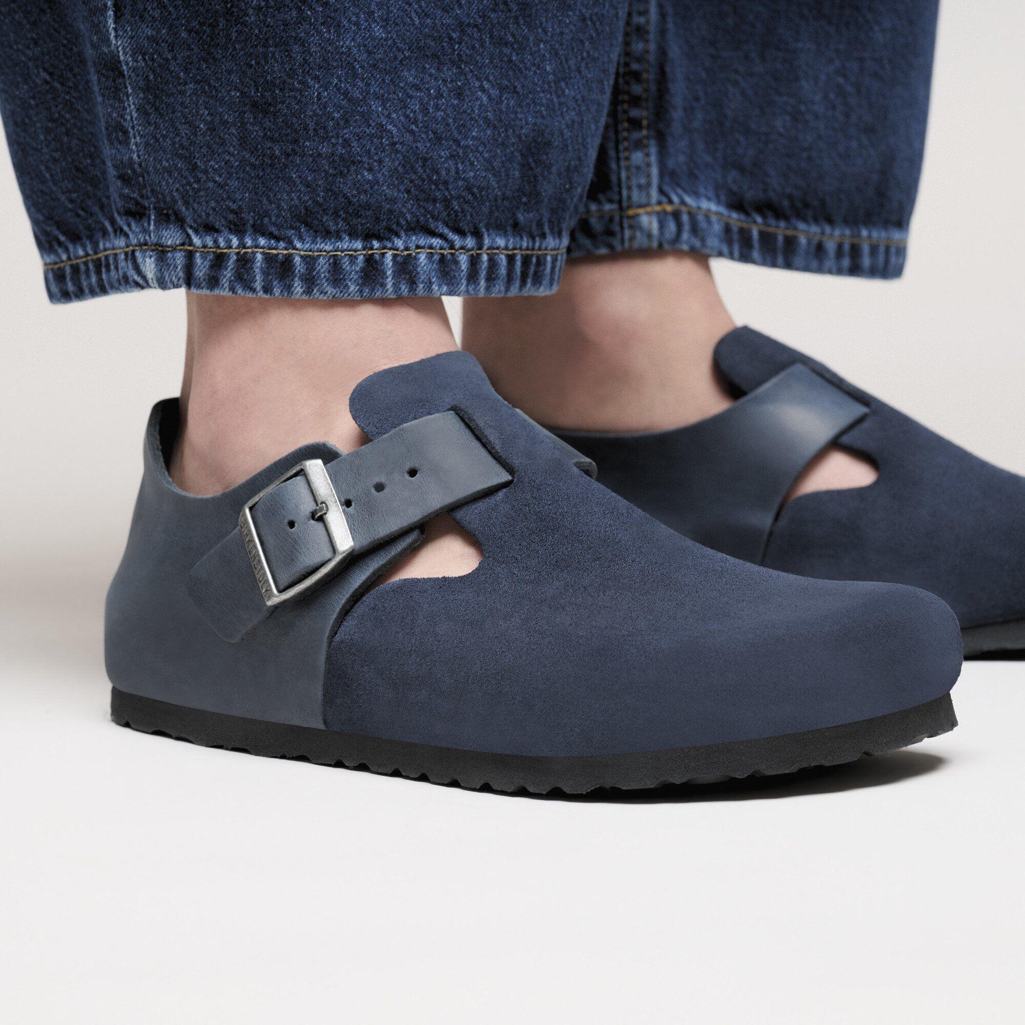 London Mixed Leather in Color New Navy | BIRKENSTOCK US